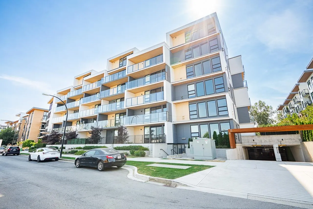 202 310 Salter Street