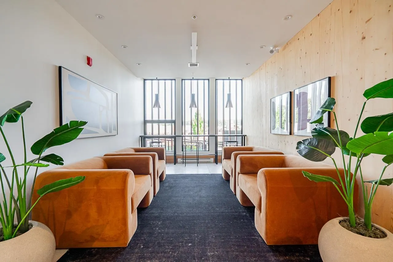 202 310 Salter Street