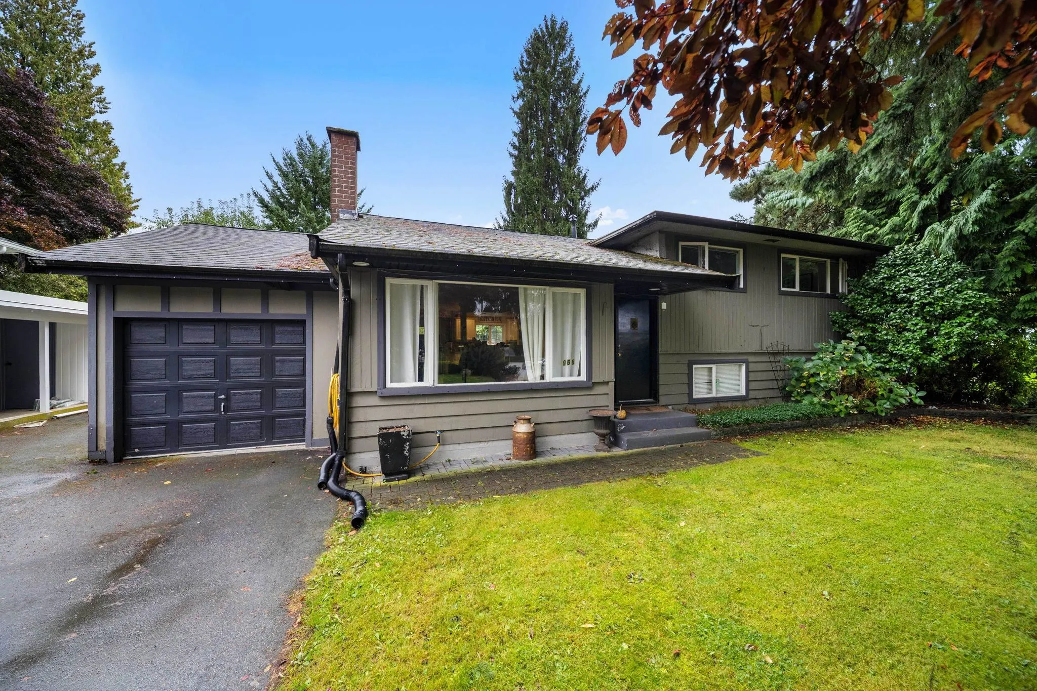 966 Dundonald Drive