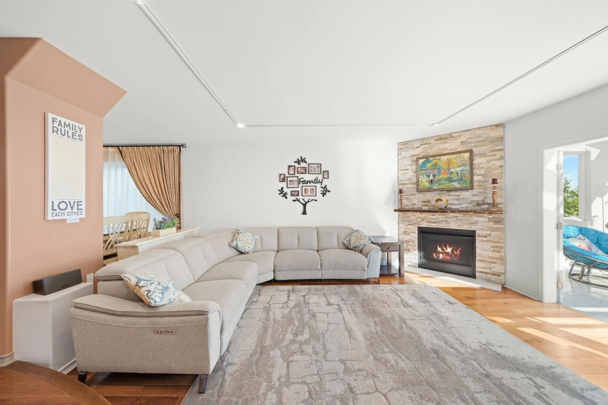 2258 Sorrento Drive