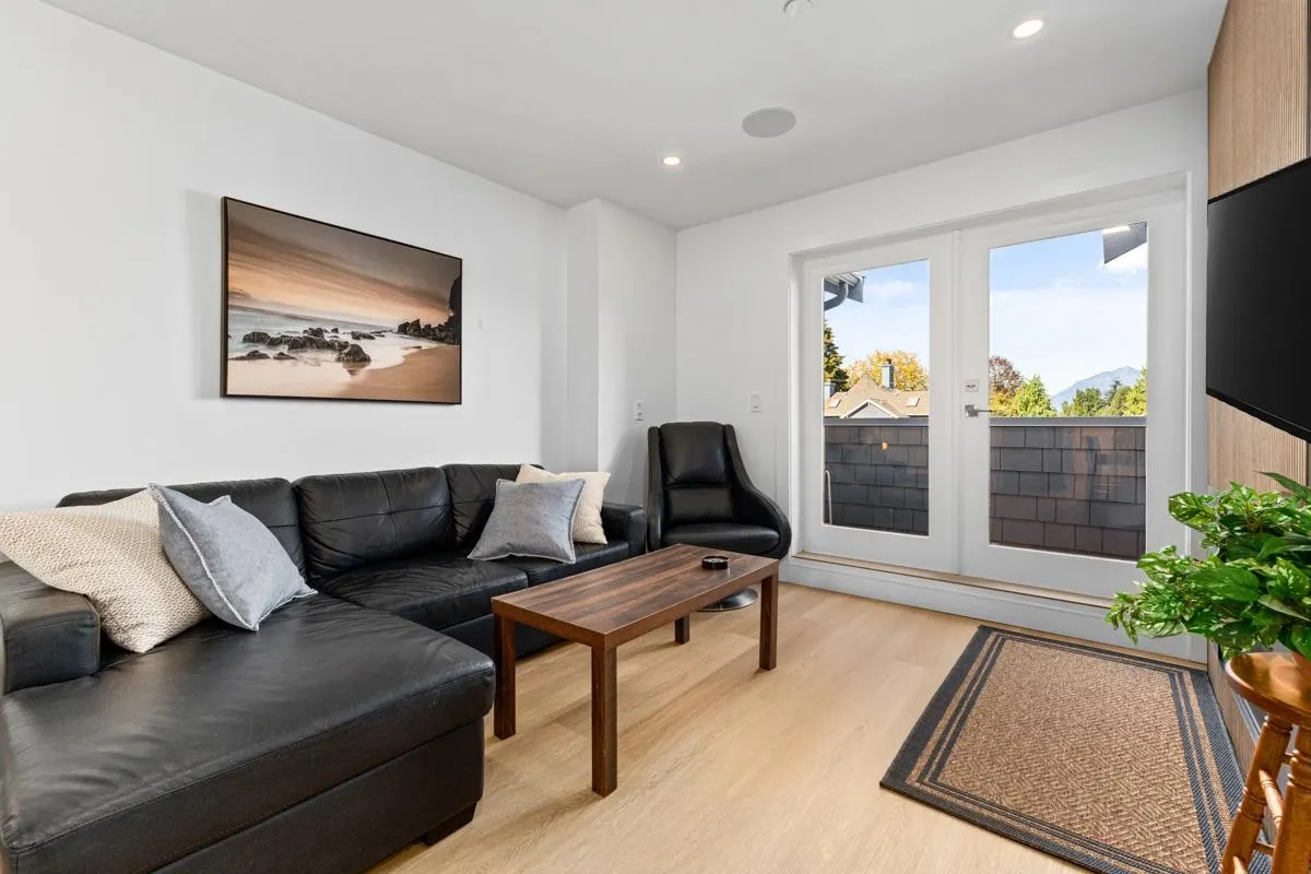 217 W 16th Avenue