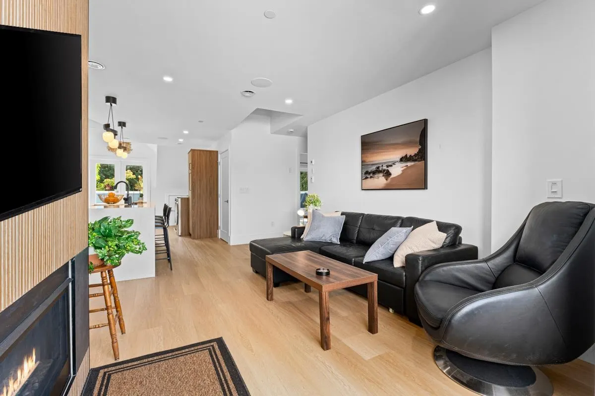 217 W 16th Avenue