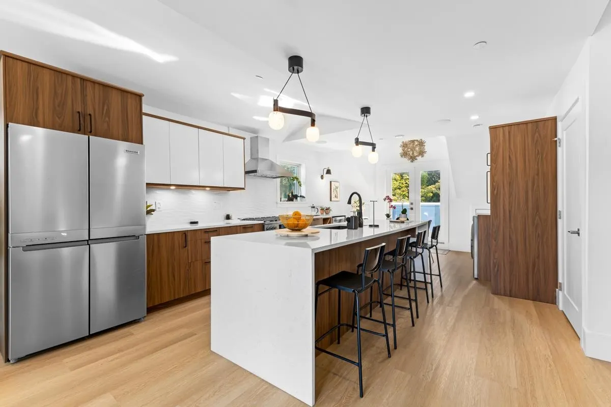217 W 16th Avenue