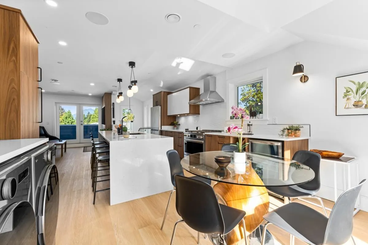 217 W 16th Avenue