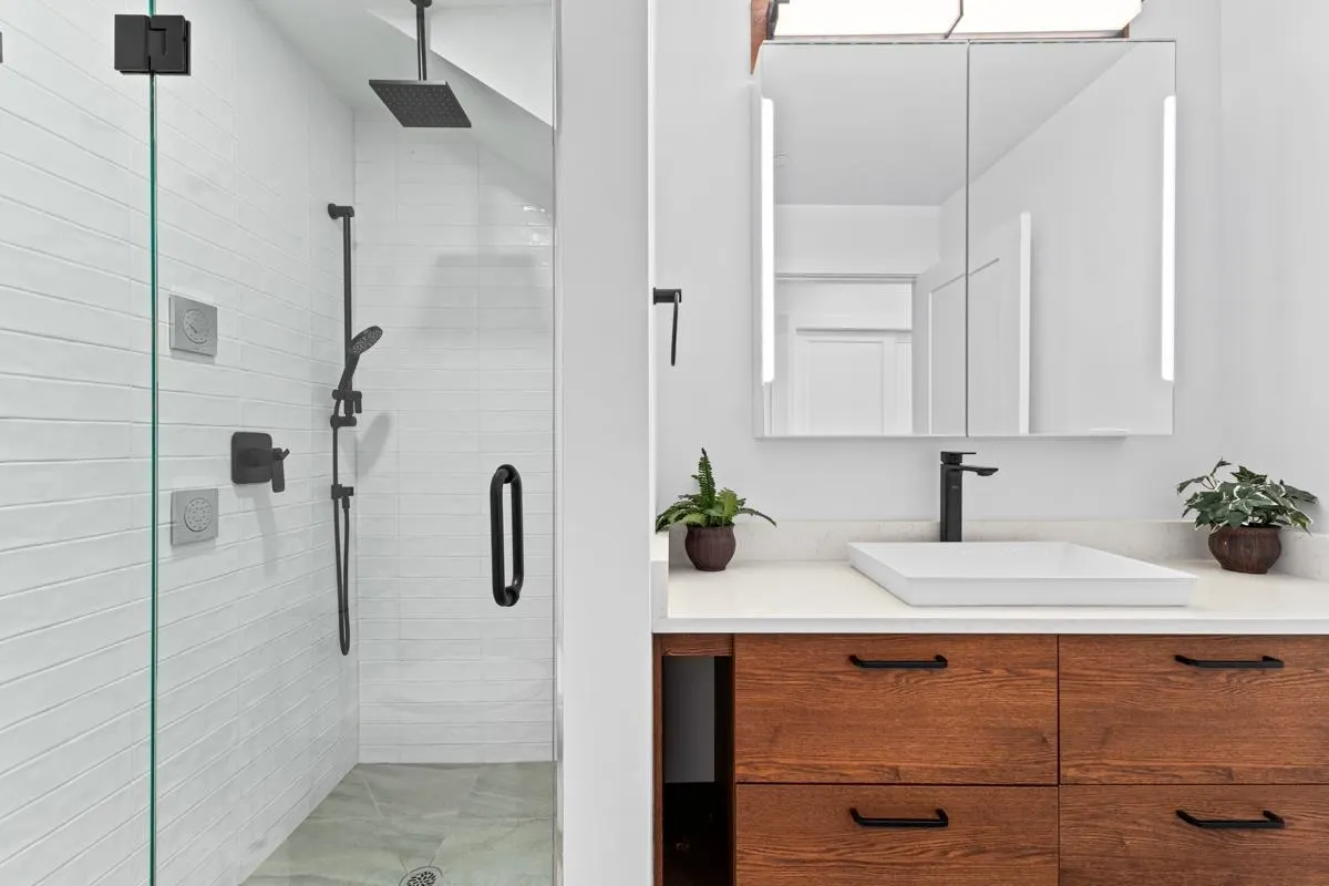 217 W 16th Avenue