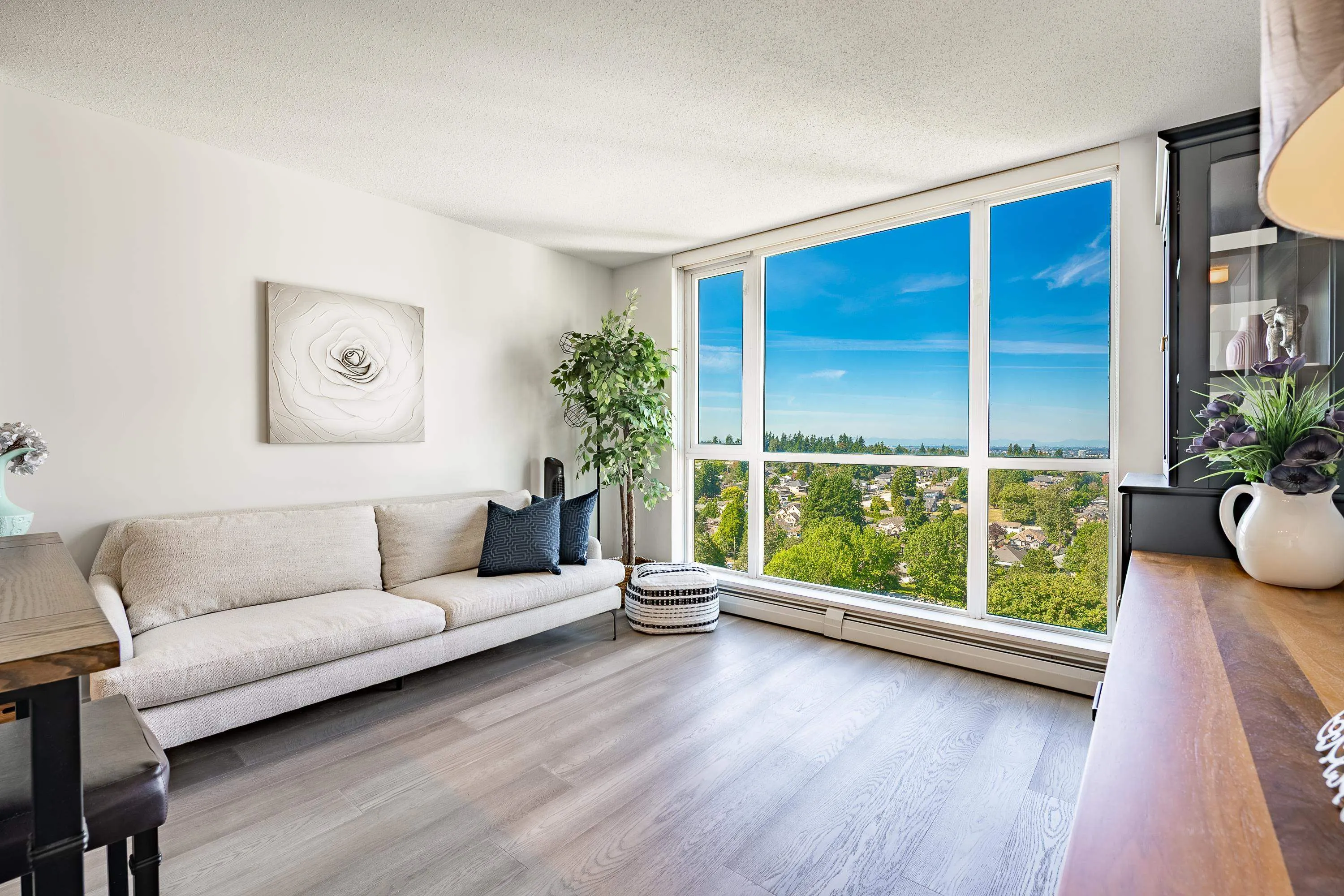 1705 10777 University Drive