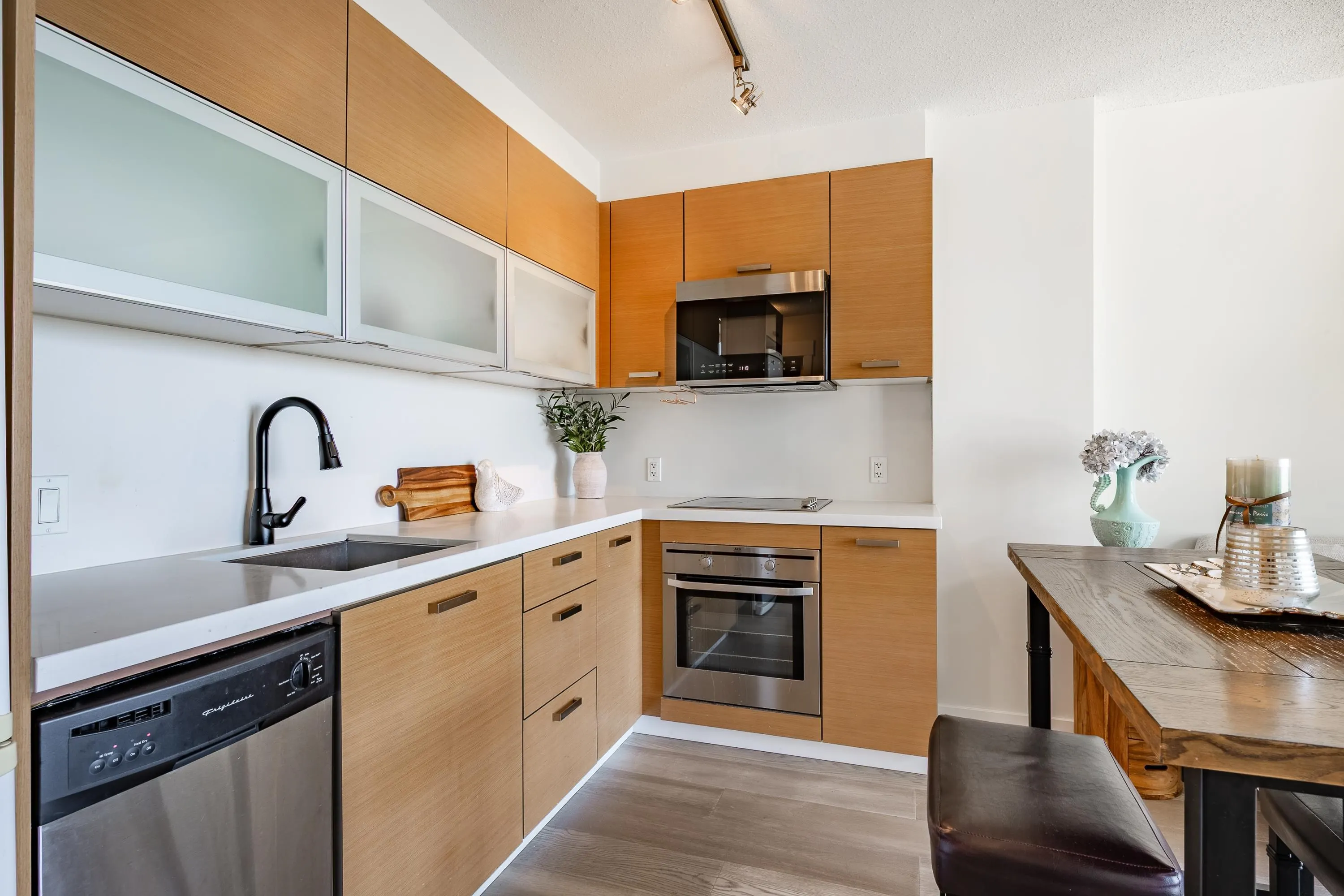 1705 10777 University Drive