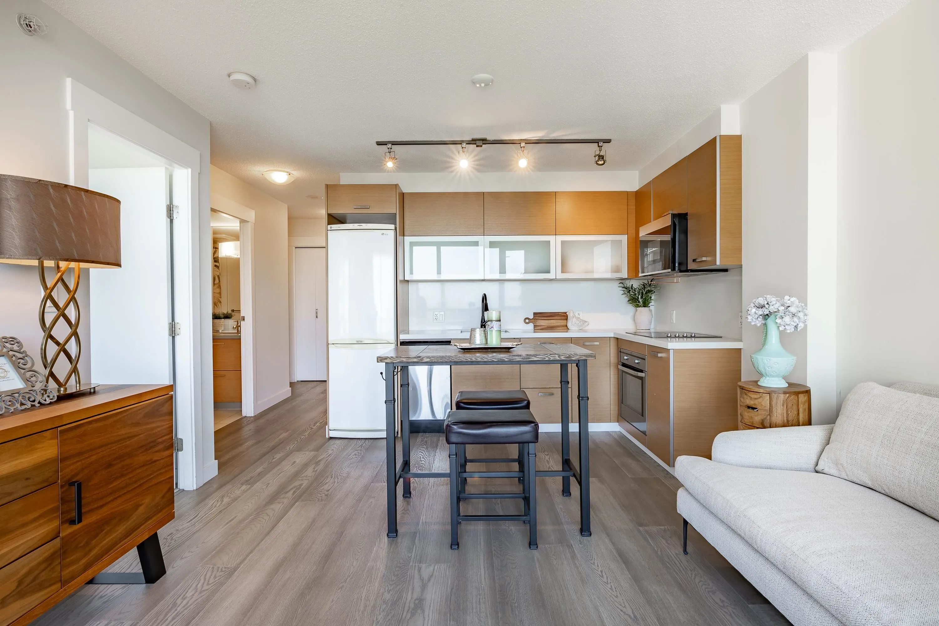 1705 10777 University Drive