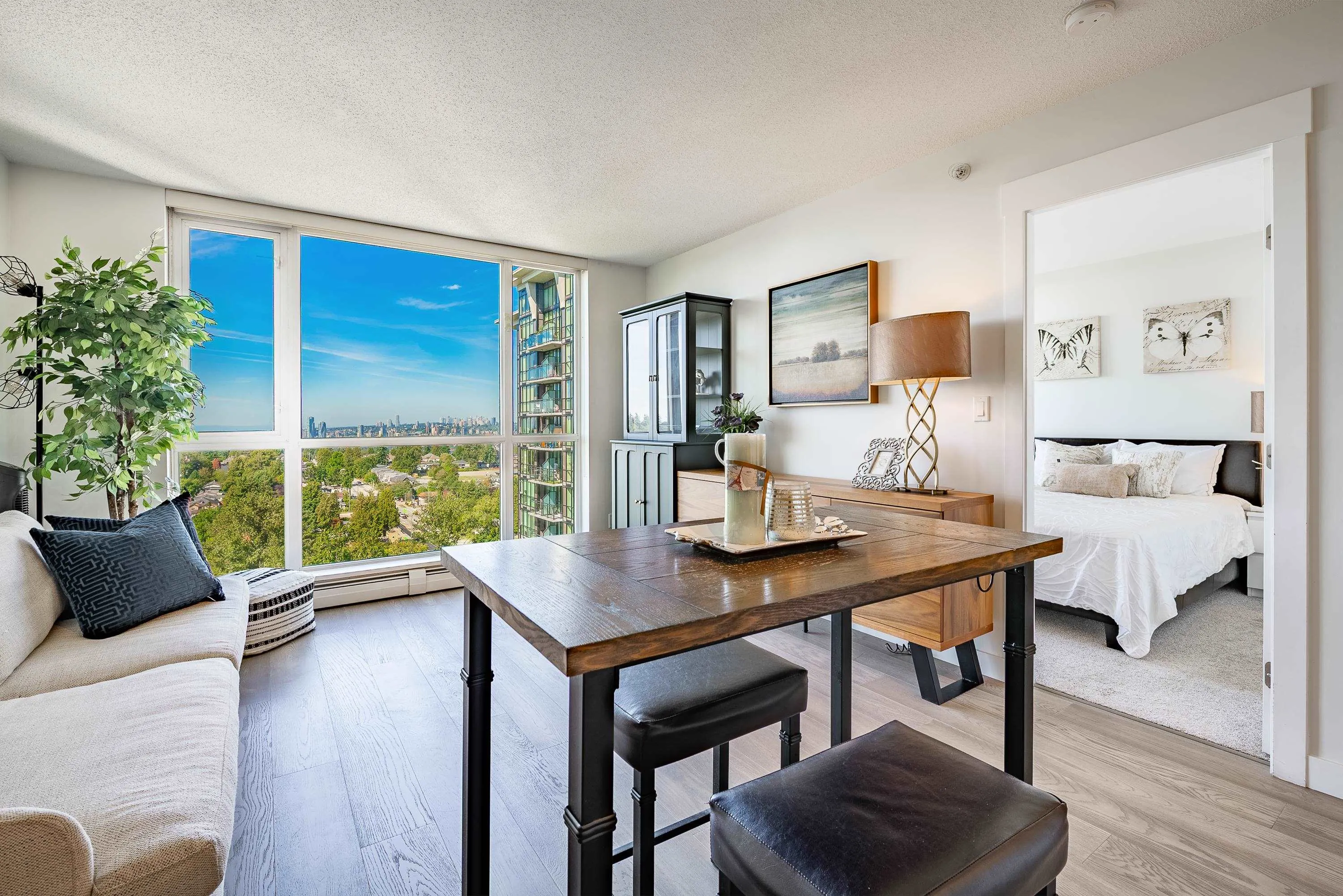 1705 10777 University Drive