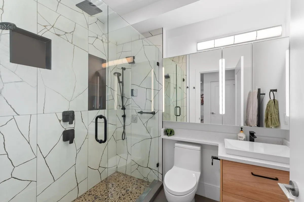219 W 16th Avenue
