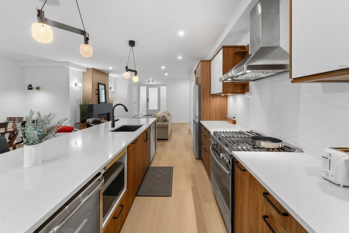219 W 16th Avenue