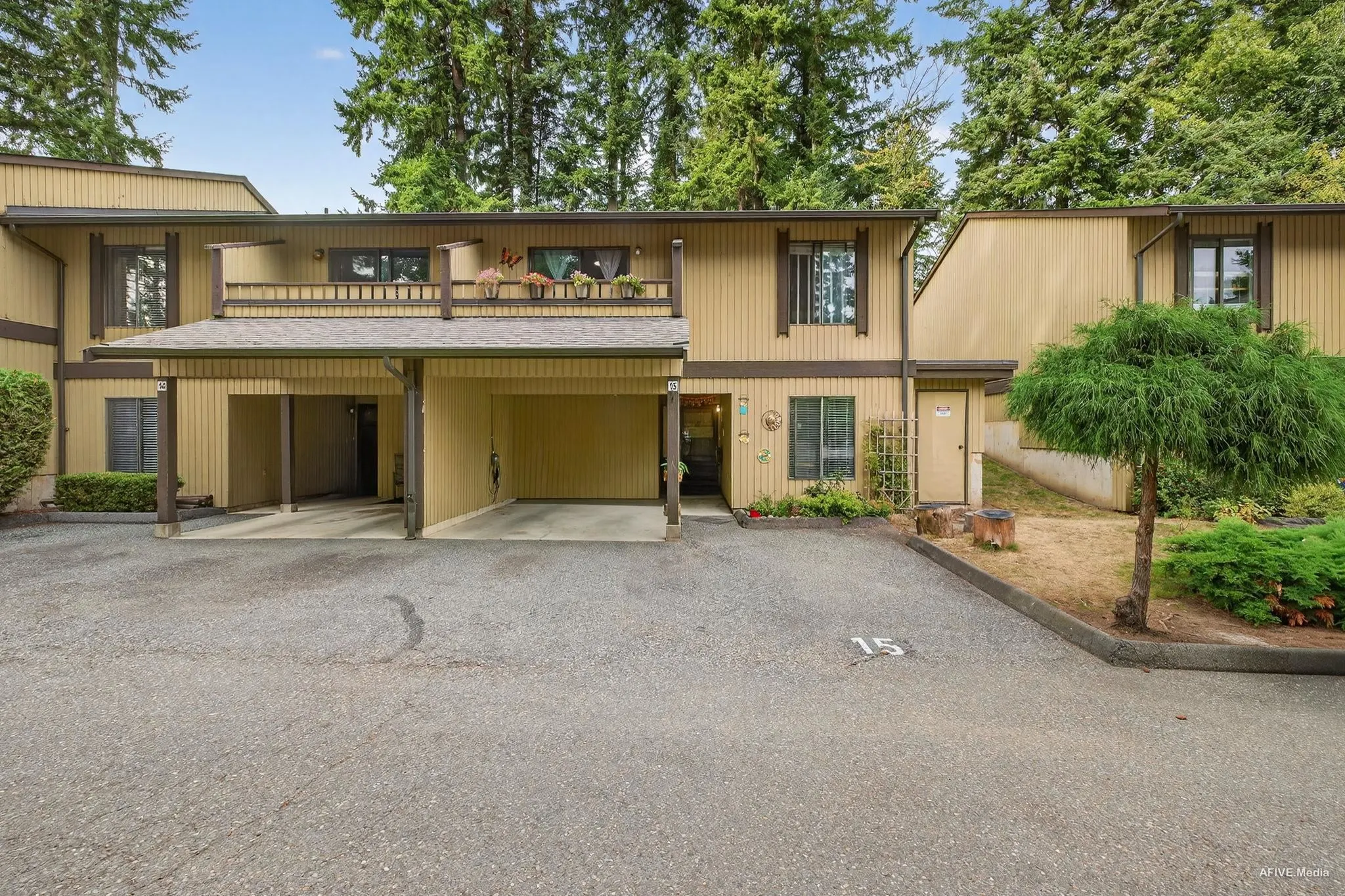 15 2998 Mouat Drive
