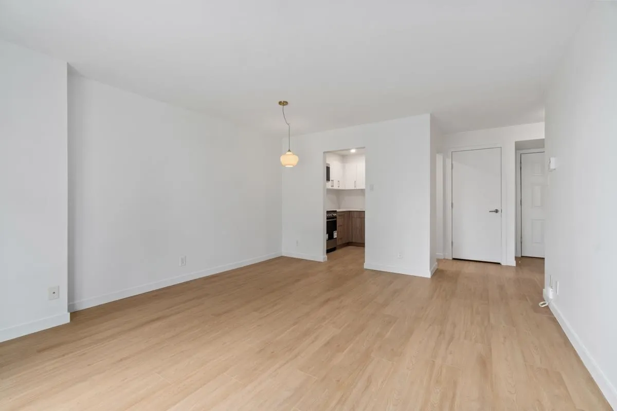 804 1265 Barclay Street