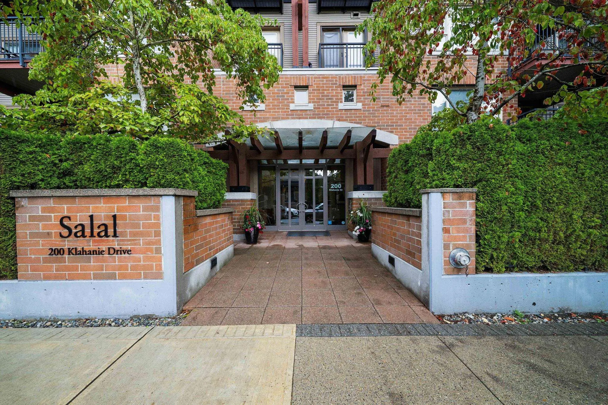 210 200 Klahanie Drive