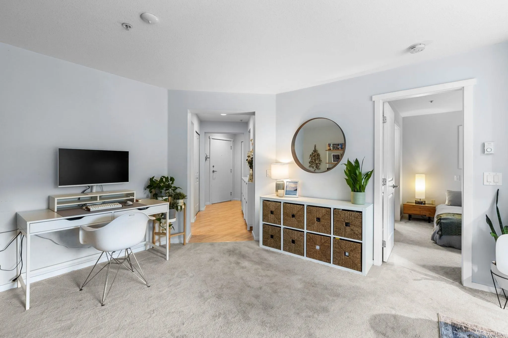 210 200 Klahanie Drive