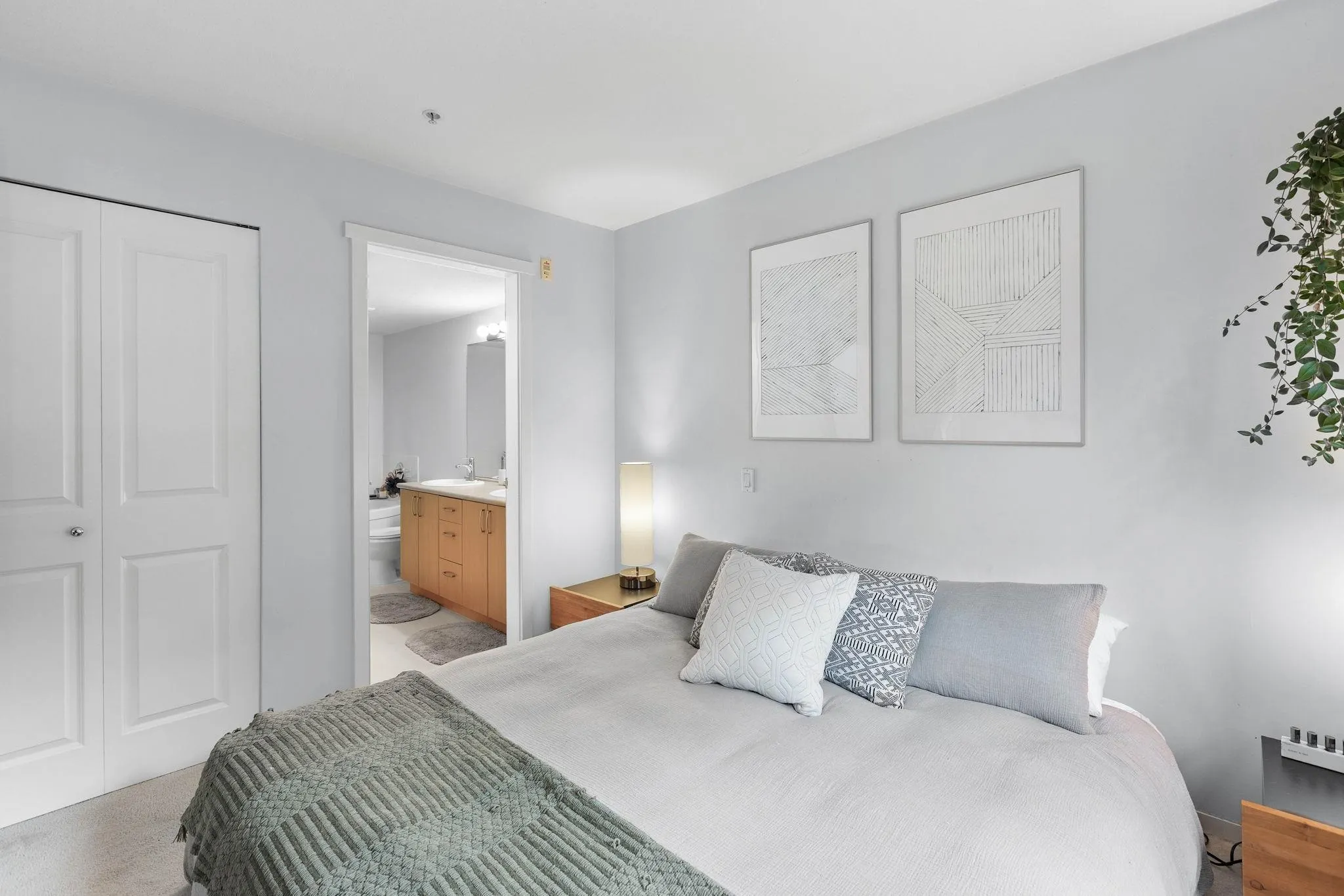 210 200 Klahanie Drive