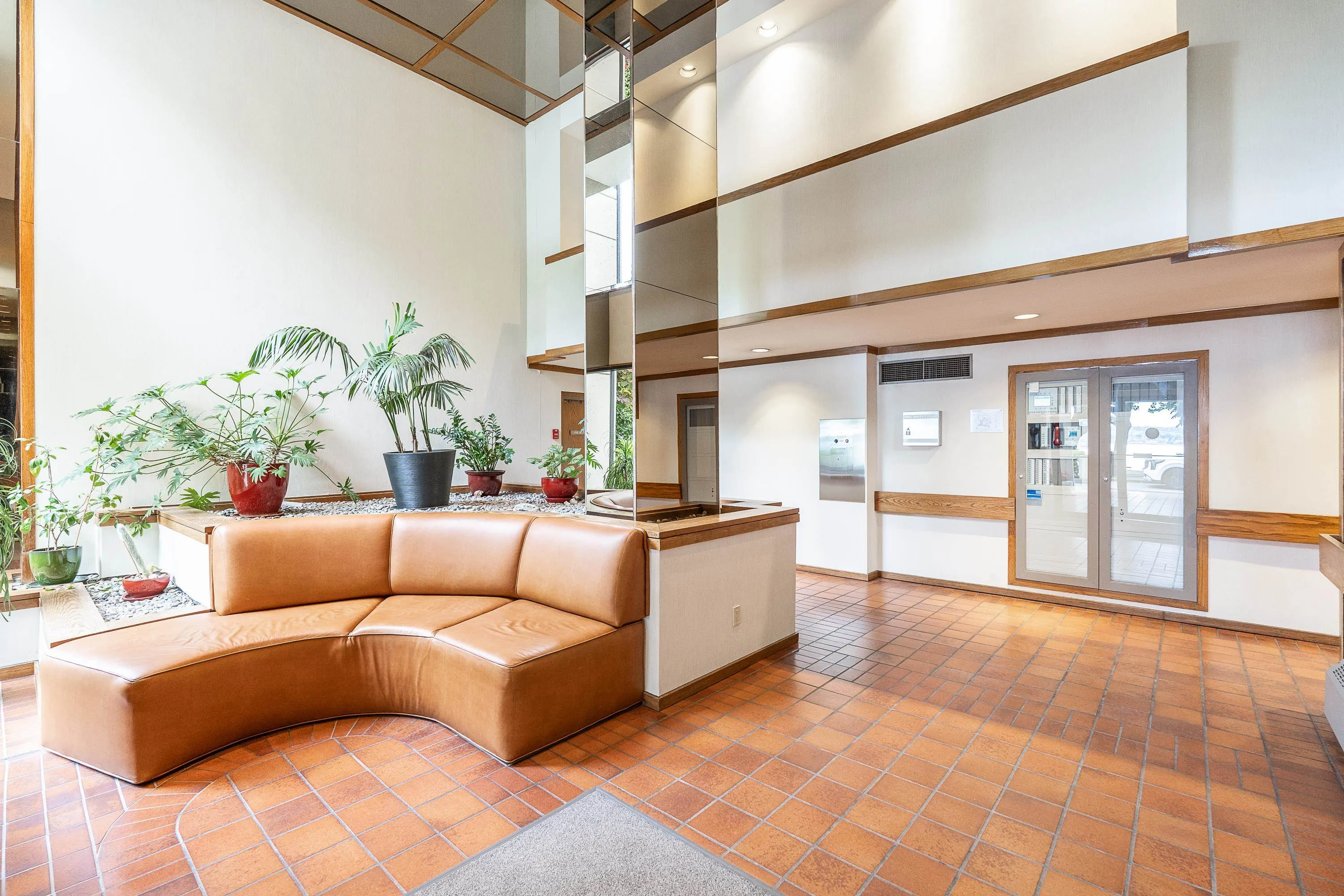 201 1995 Beach Avenue