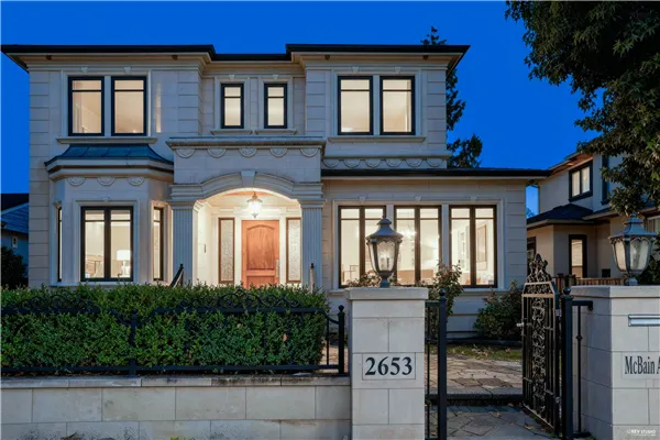 2653 Mcbain Avenue