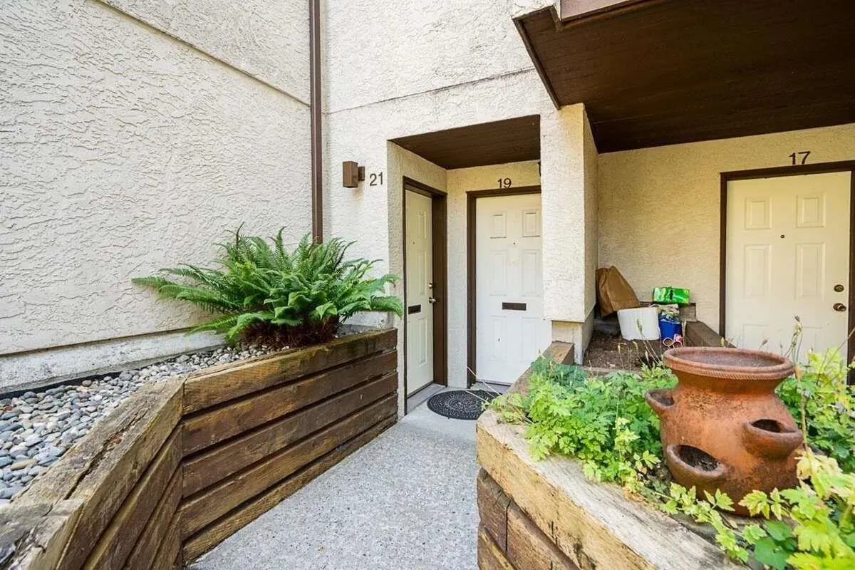 21 385 Ginger Drive