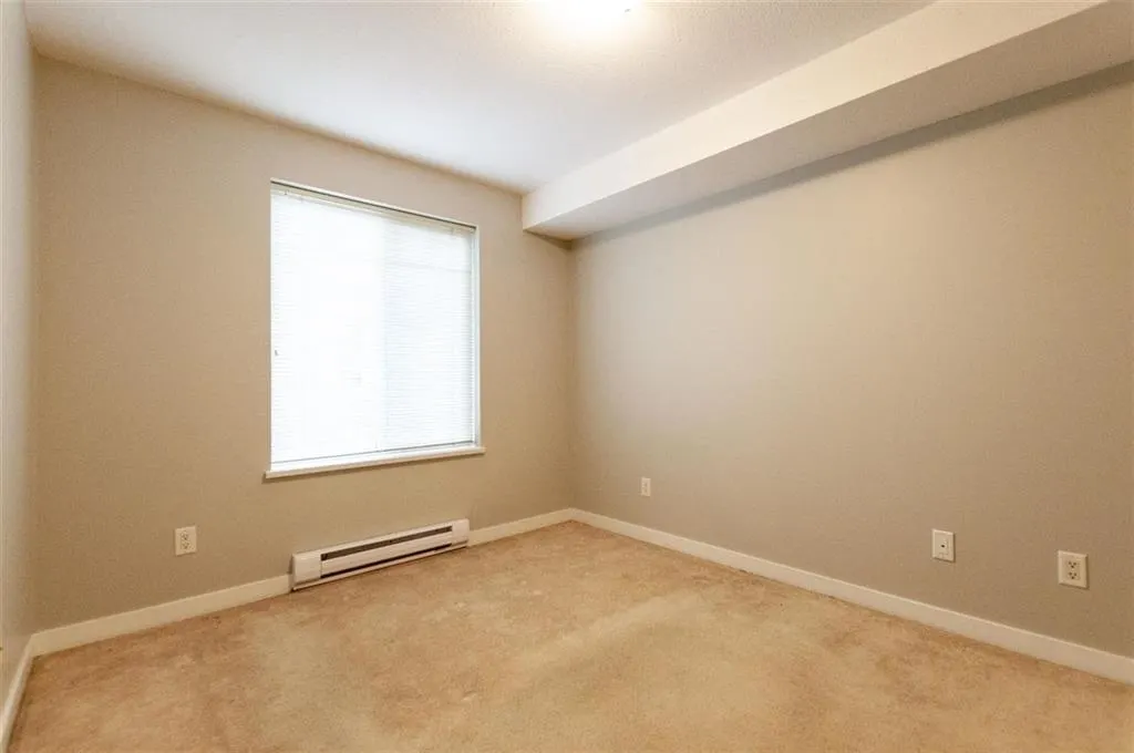 3406 240 Sherbrooke Street