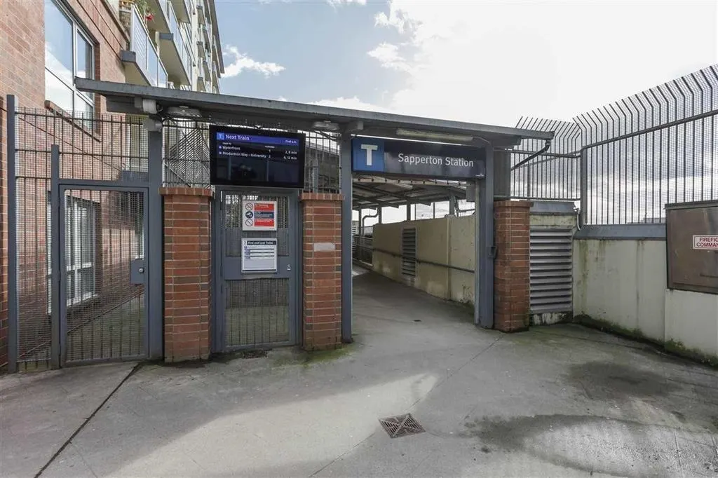 3406 240 Sherbrooke Street