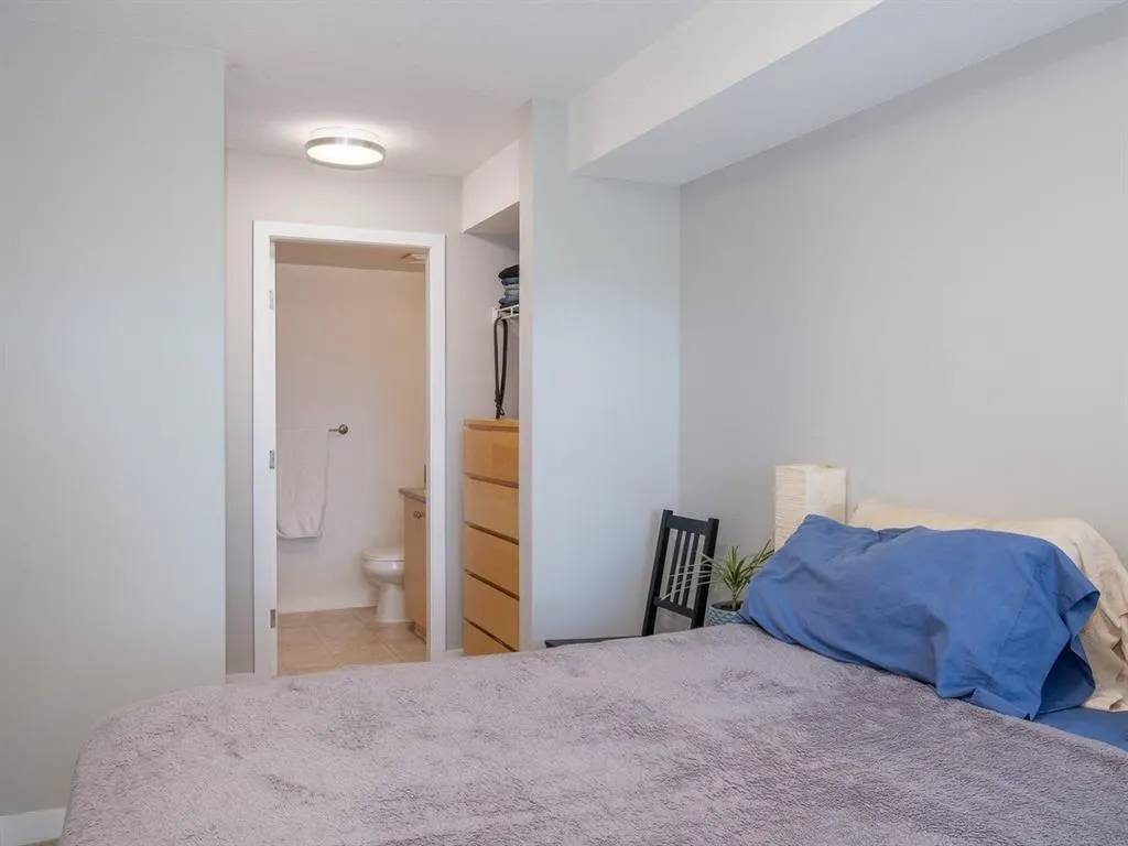 3406 240 Sherbrooke Street