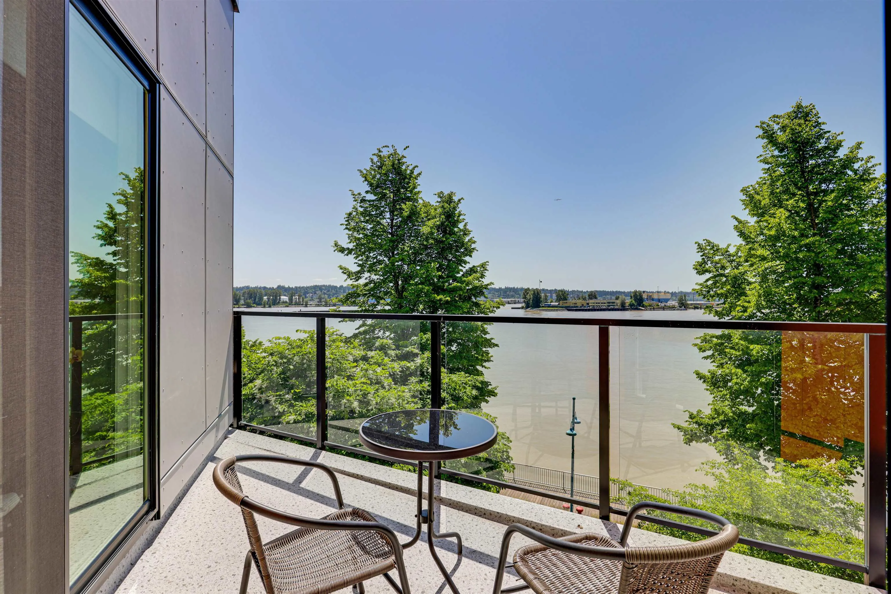 420 1150 Quayside Drive