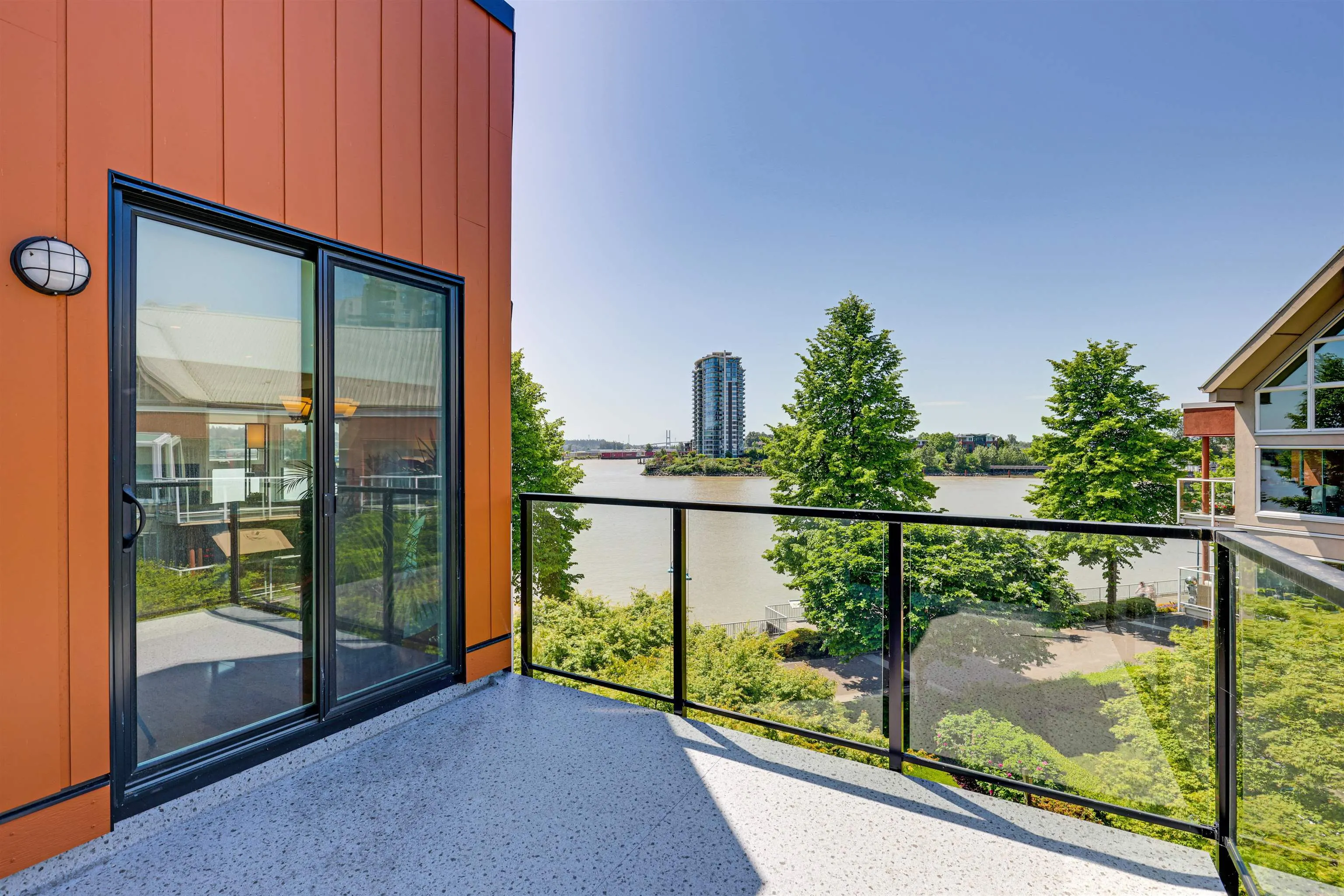 420 1150 Quayside Drive