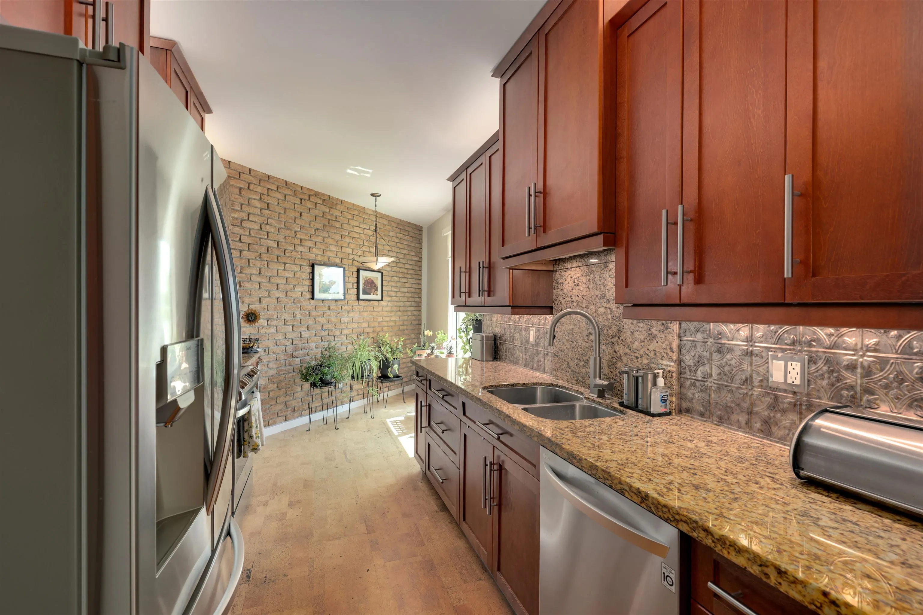 420 1150 Quayside Drive