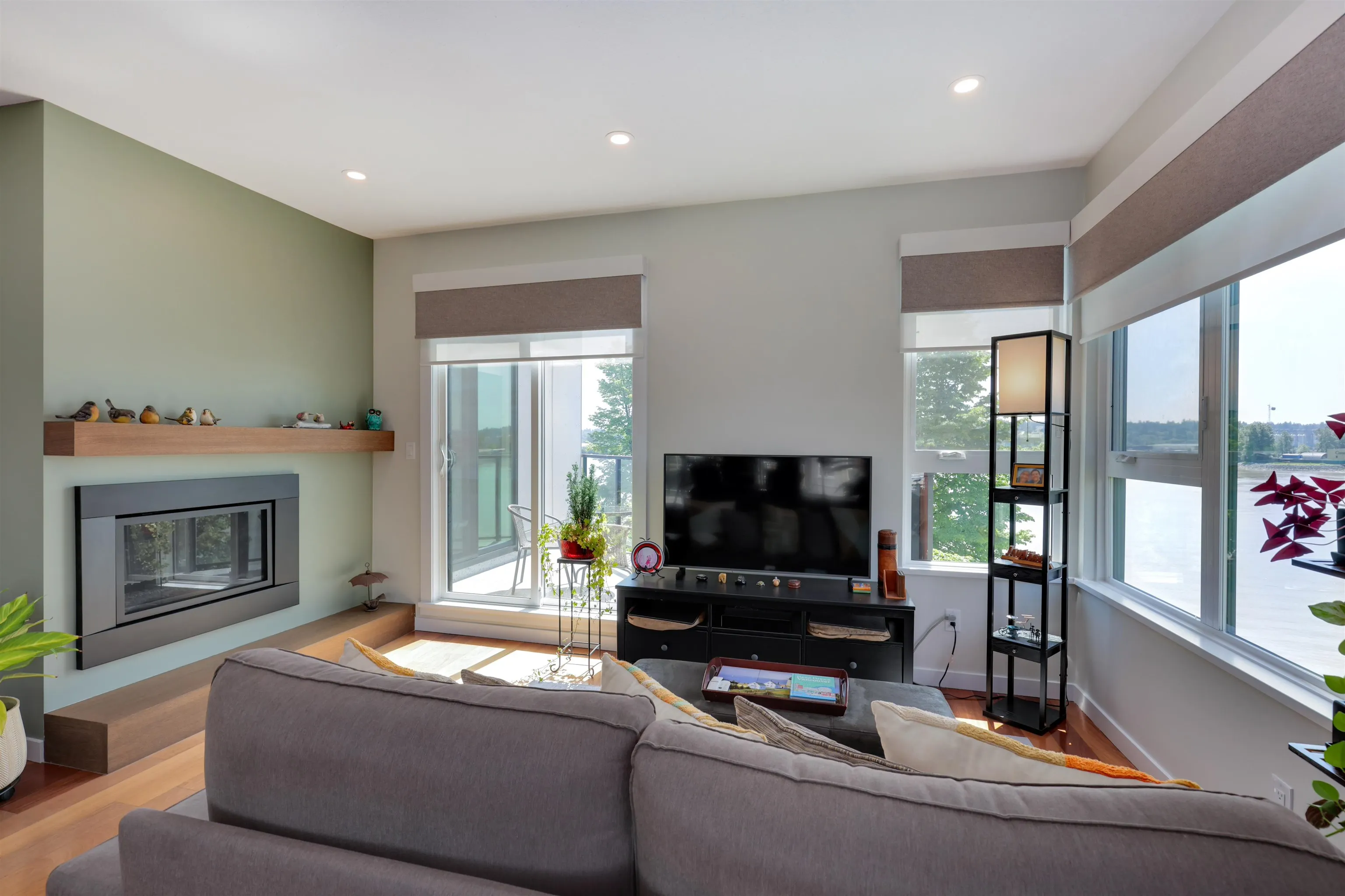 420 1150 Quayside Drive