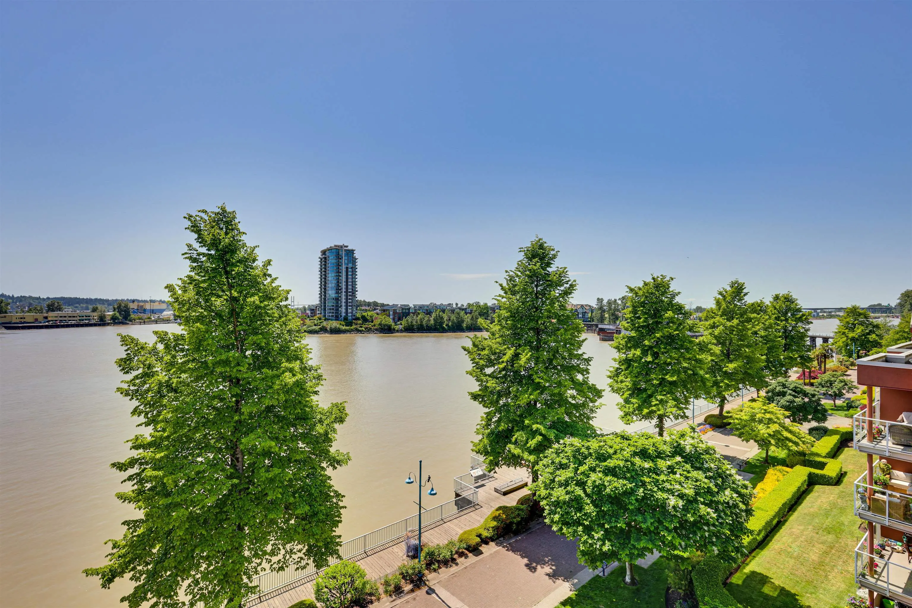 420 1150 Quayside Drive
