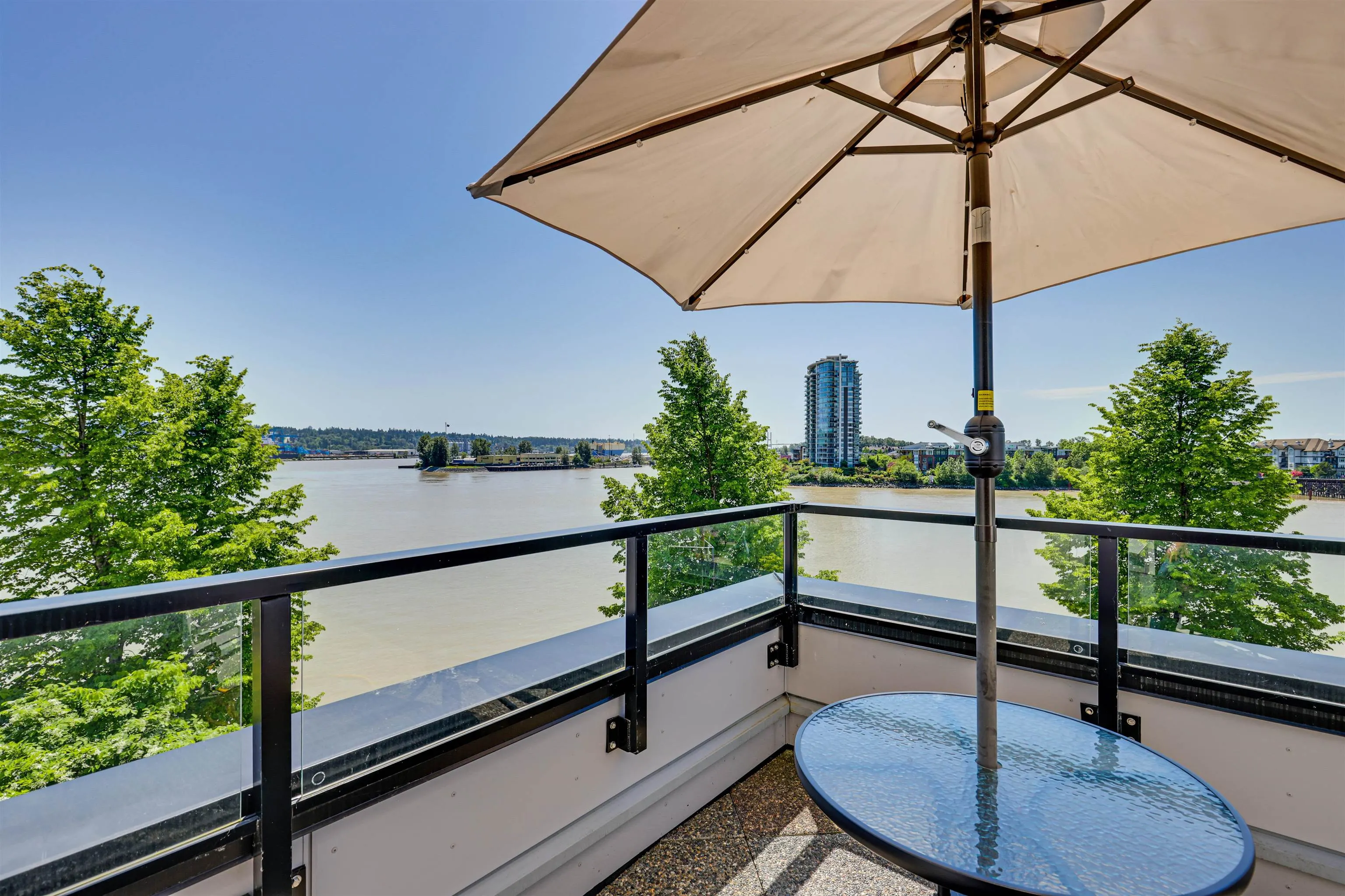 420 1150 Quayside Drive