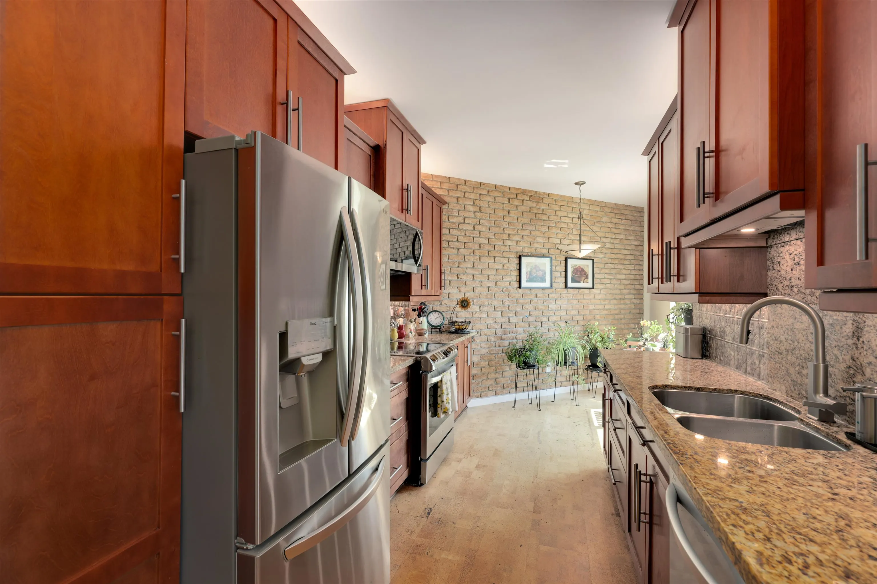 420 1150 Quayside Drive