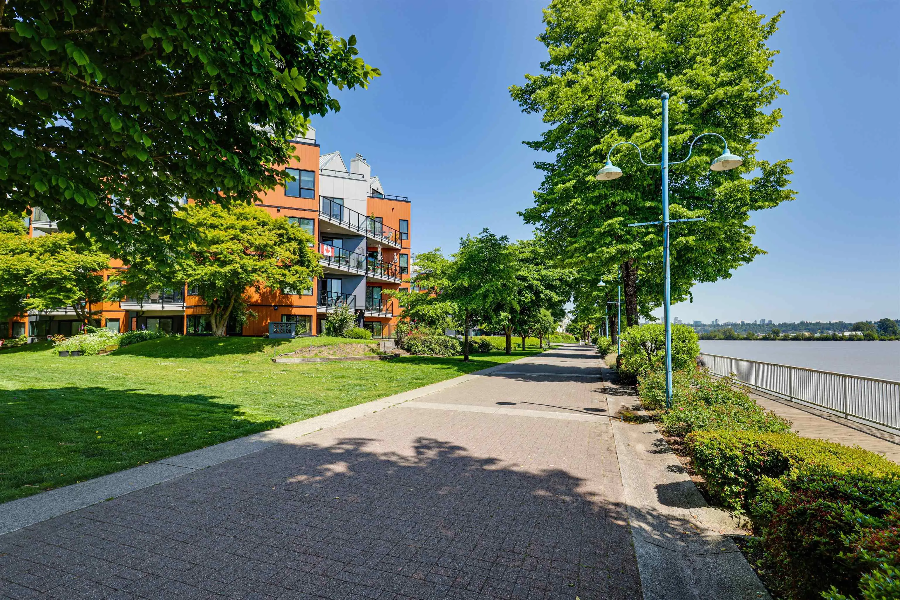 420 1150 Quayside Drive