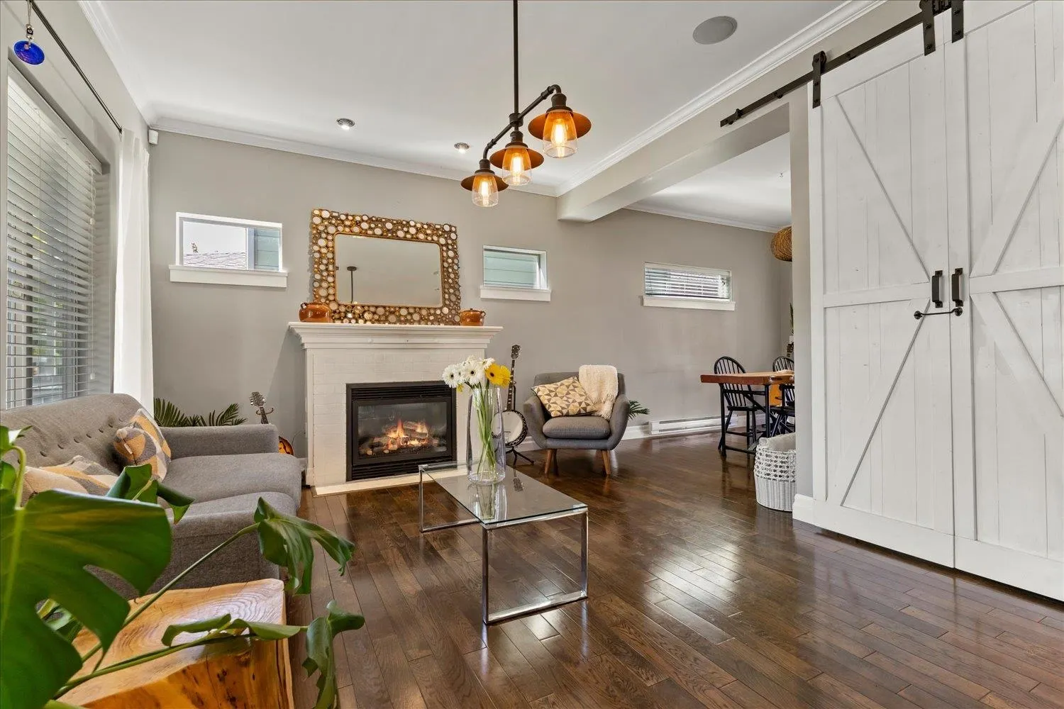 45297 Soowahlie Crescent
