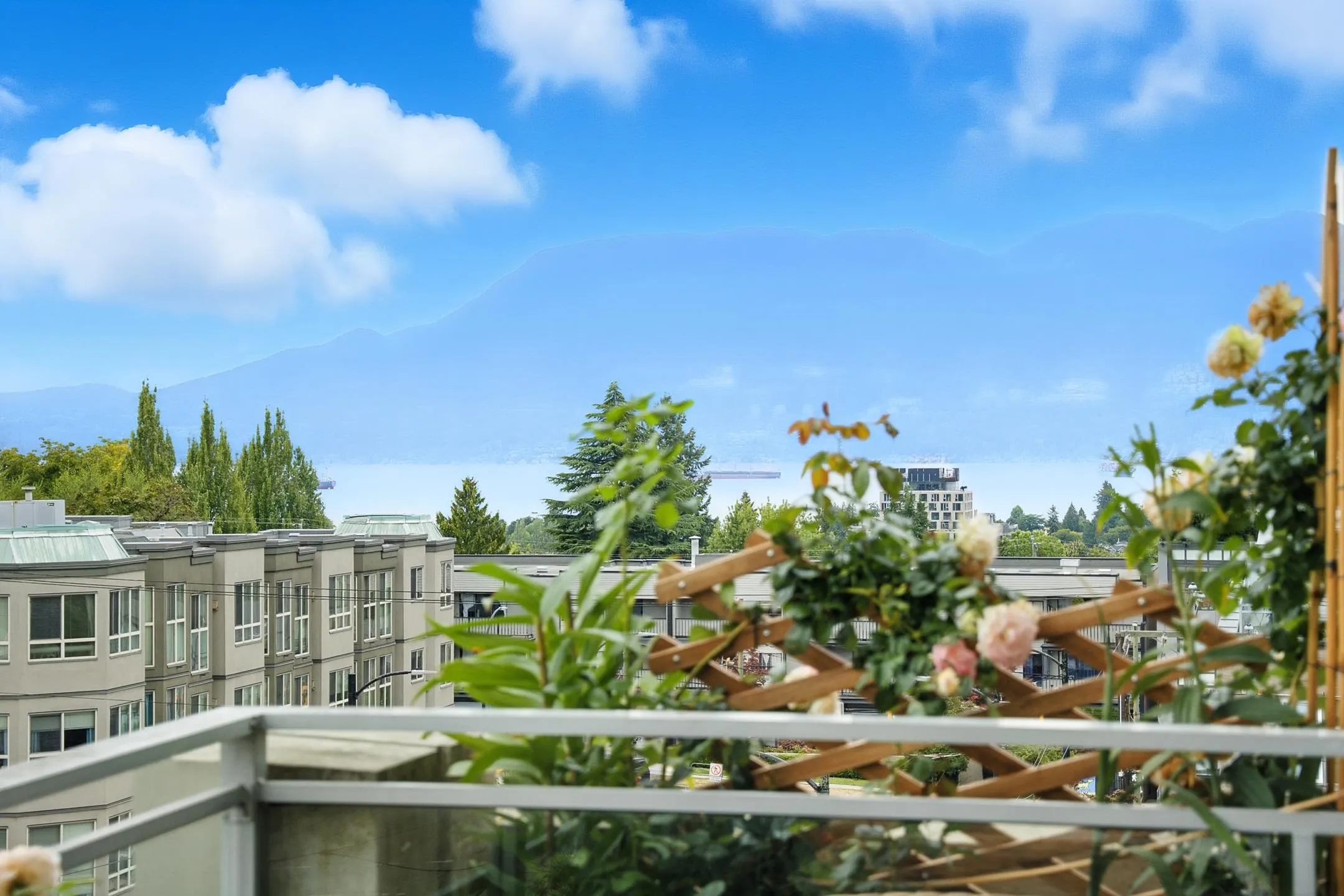 404 3595 W 18th Avenue