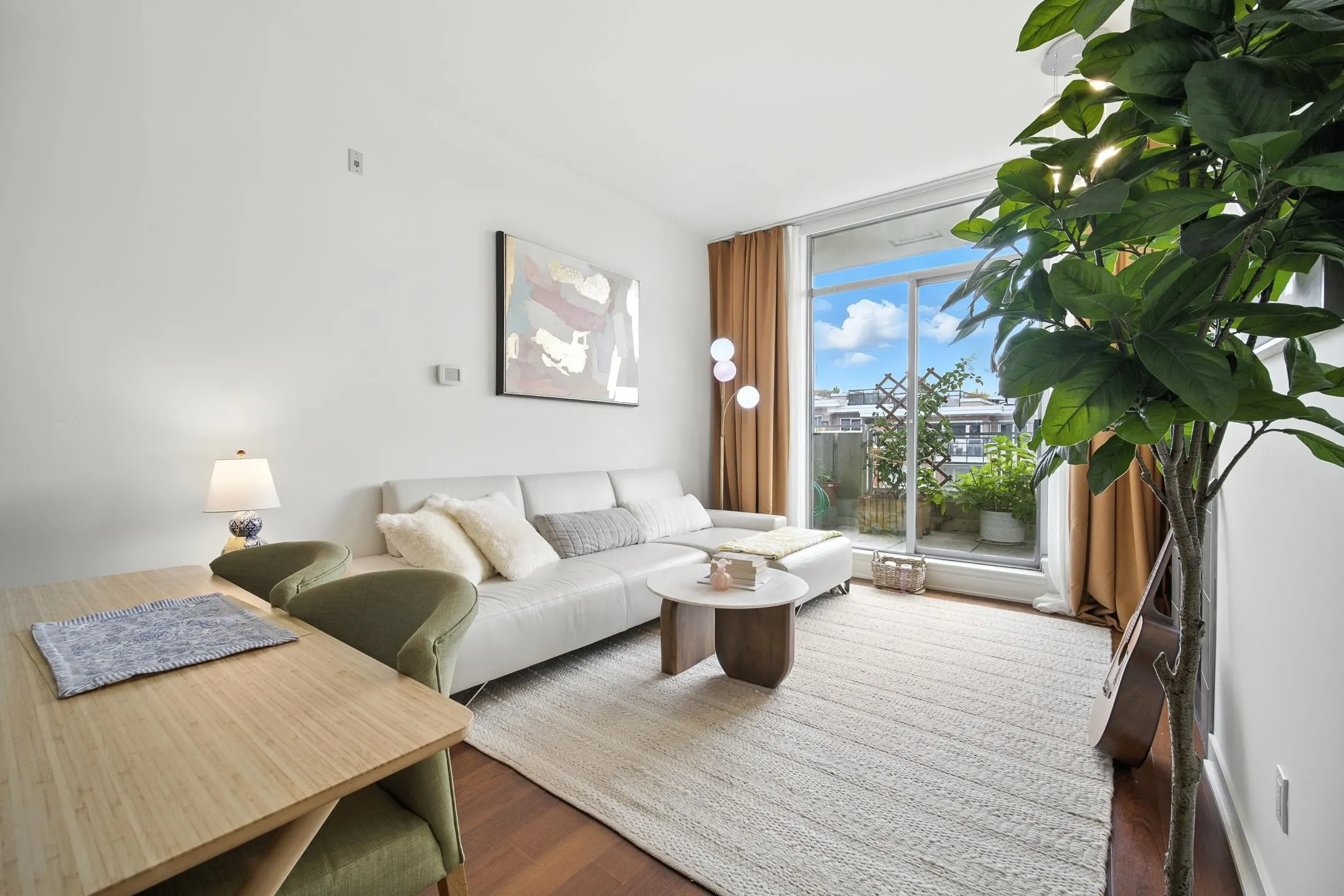 404 3595 W 18th Avenue