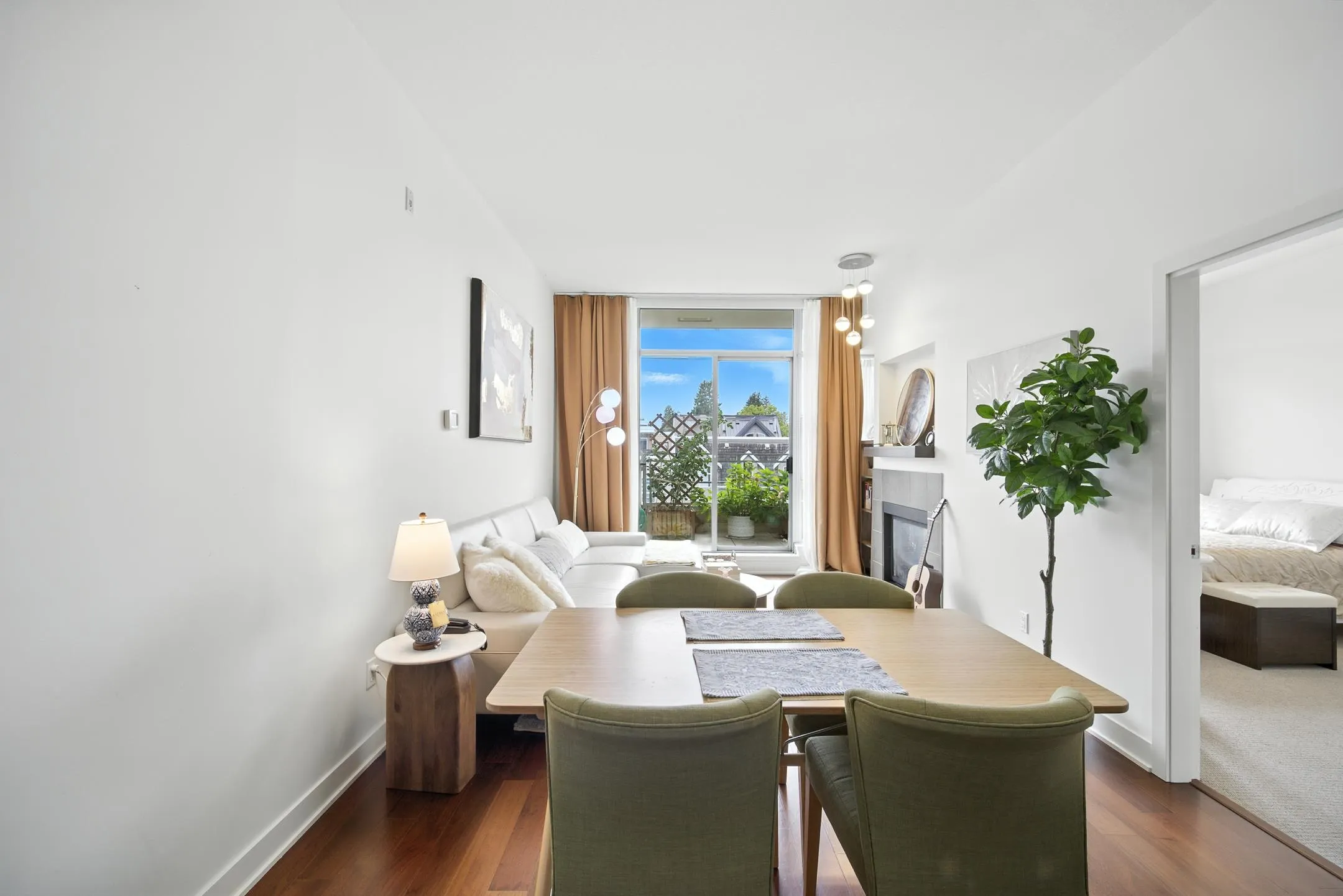 404 3595 W 18th Avenue