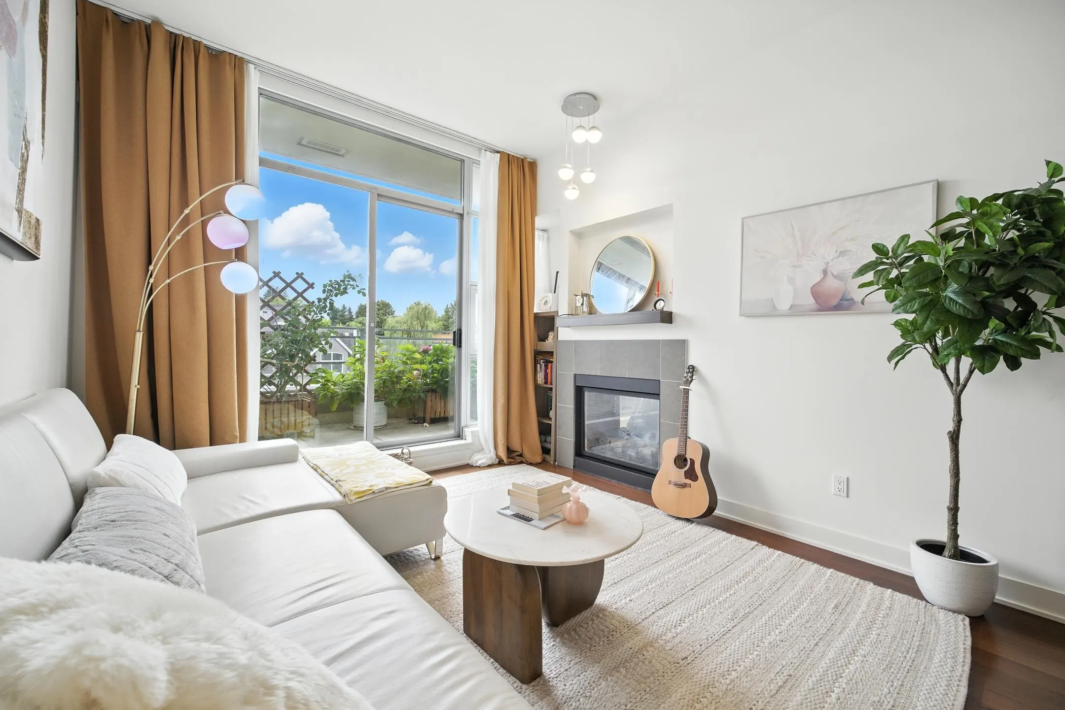 404 3595 W 18th Avenue