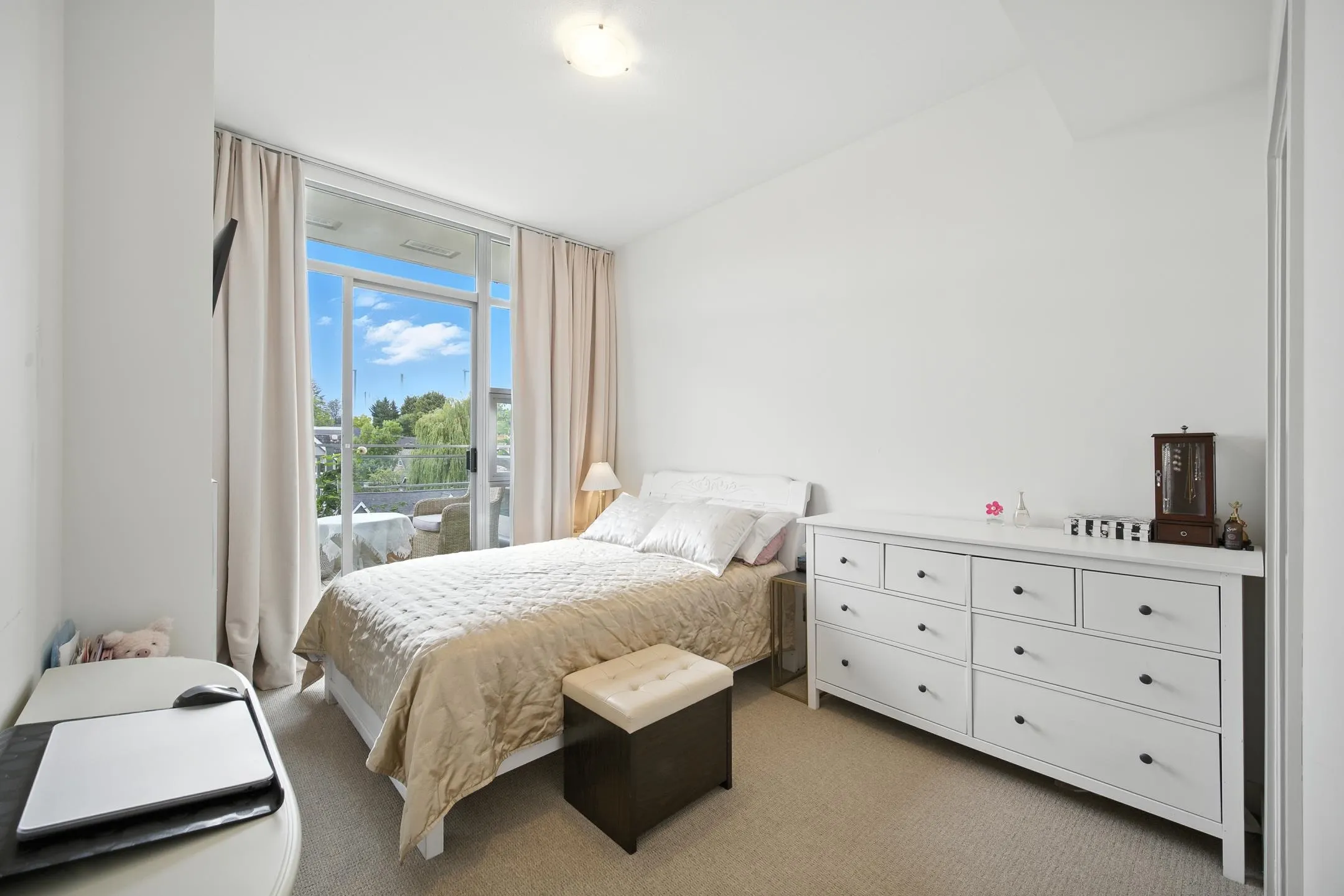 404 3595 W 18th Avenue