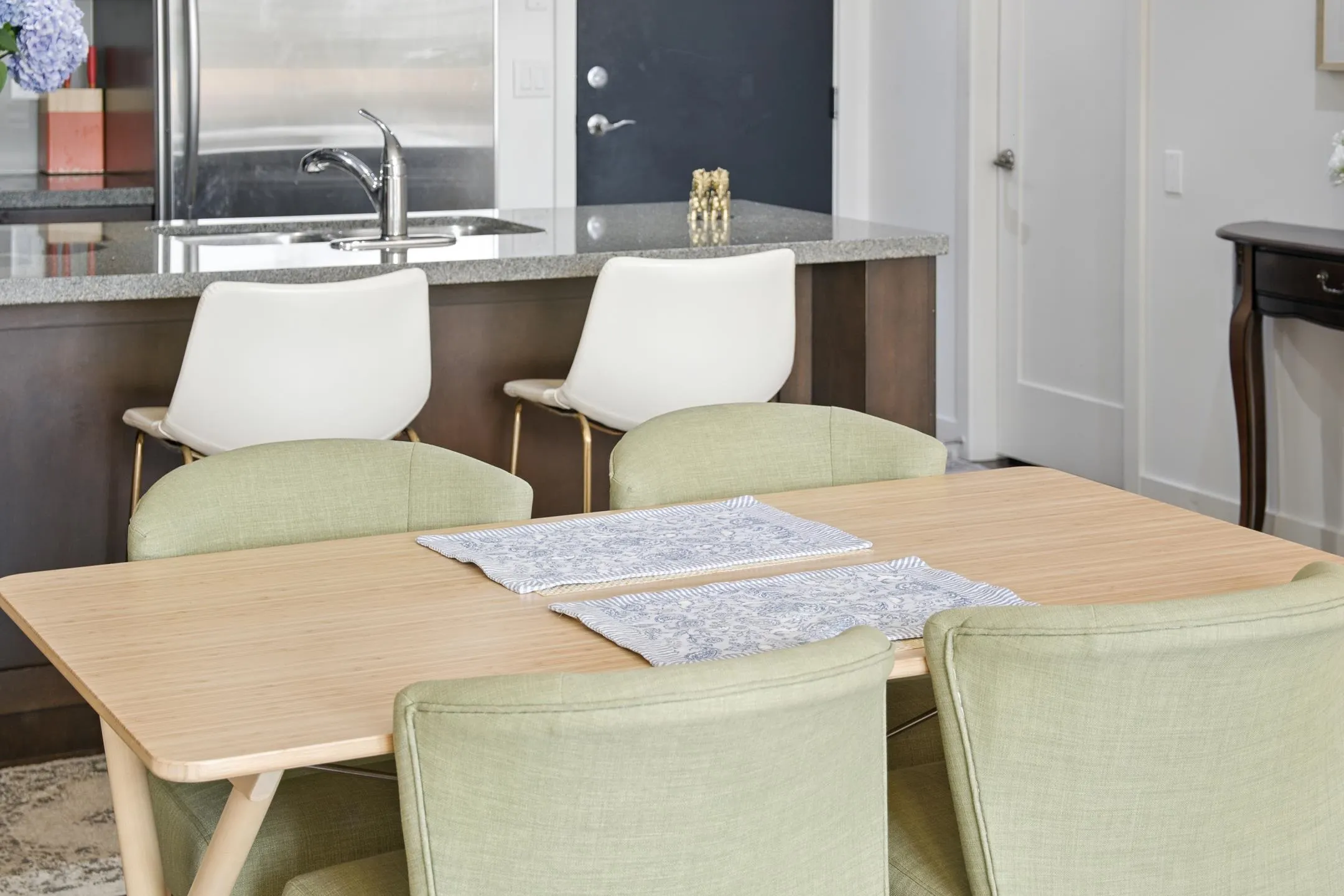 404 3595 W 18th Avenue