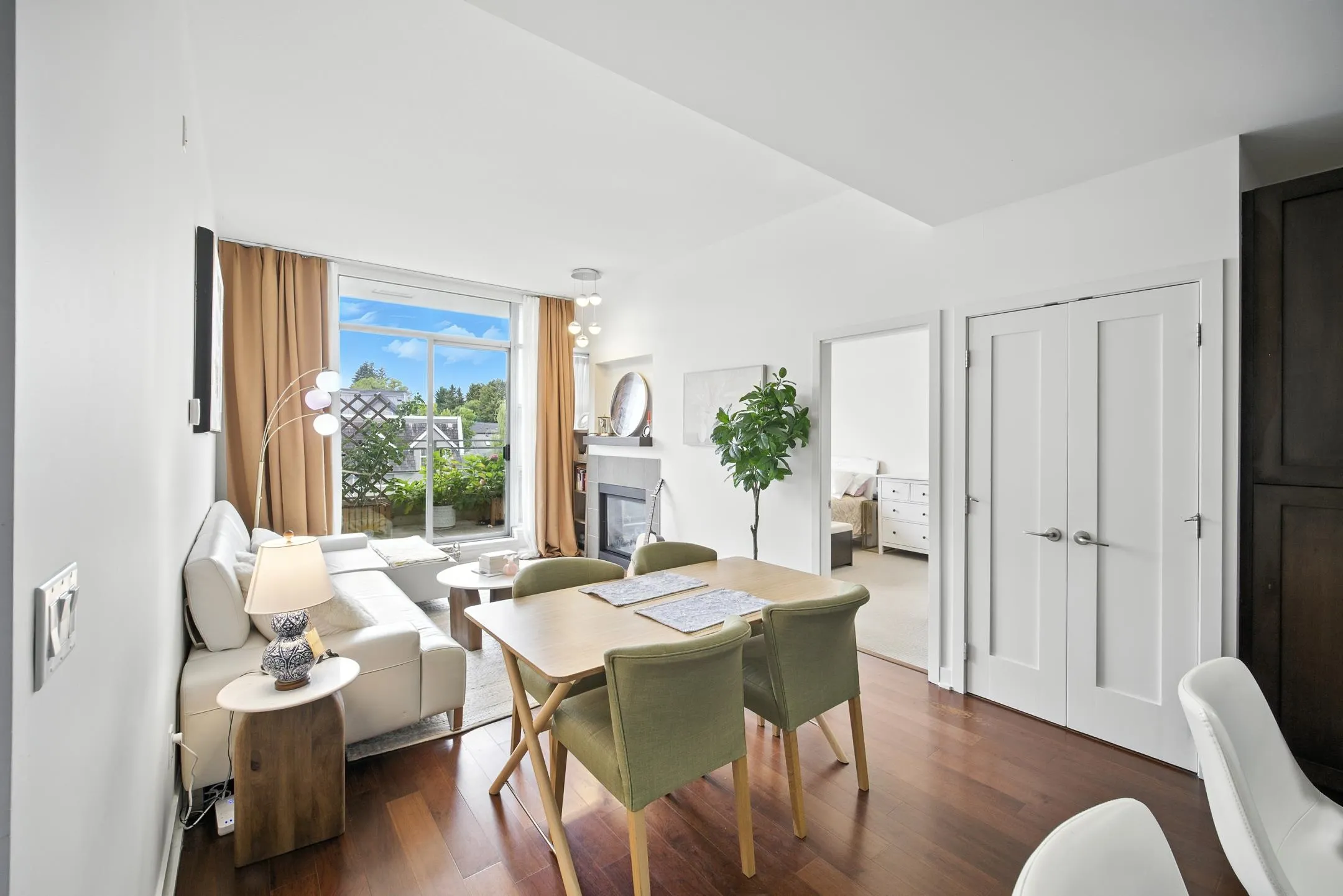 404 3595 W 18th Avenue