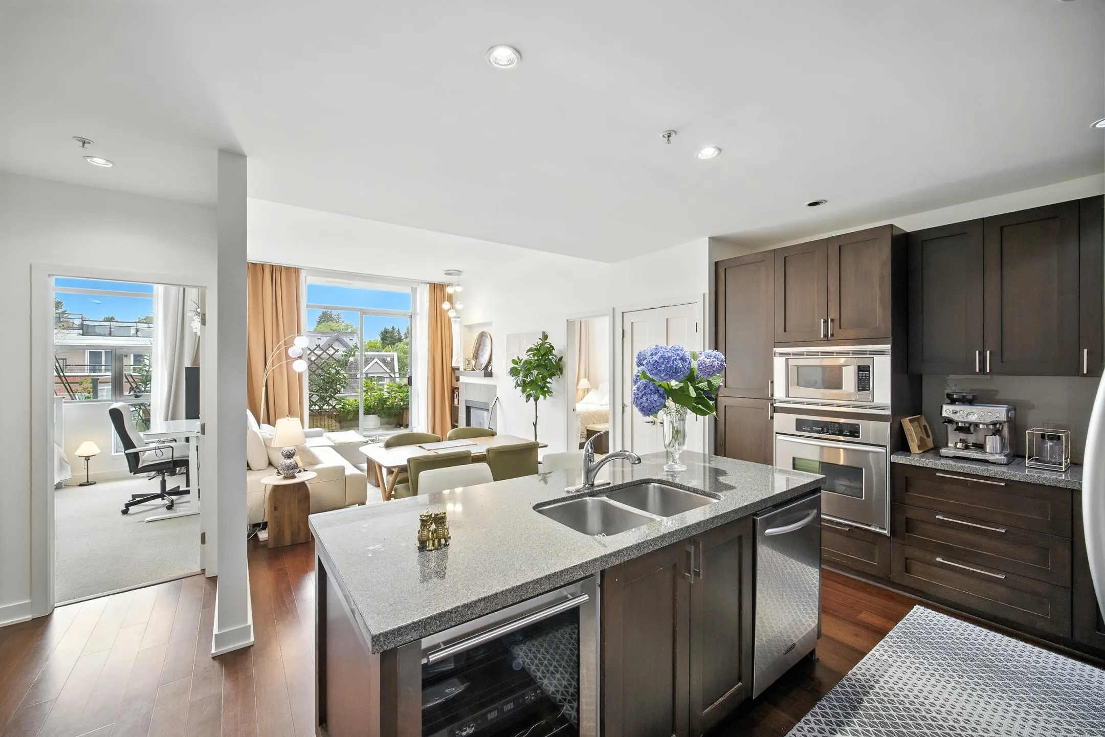 404 3595 W 18th Avenue