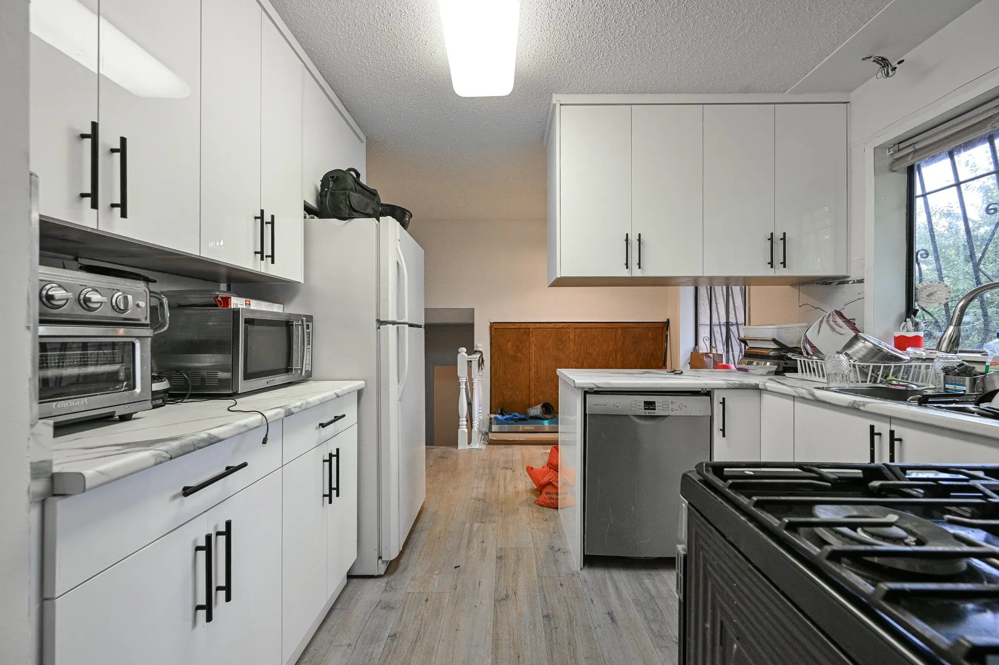 2272 Bevan Crescent