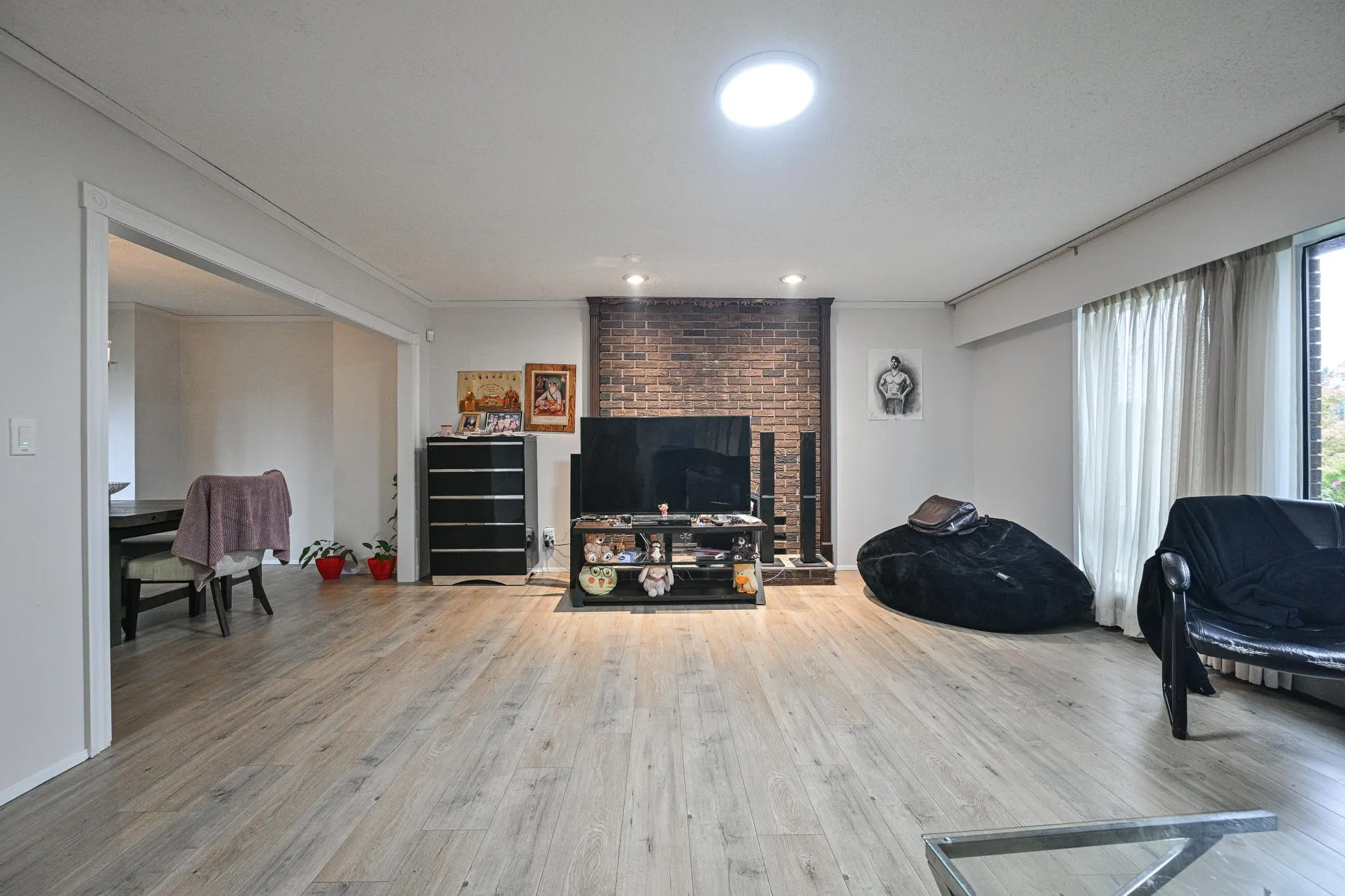 2272 Bevan Crescent