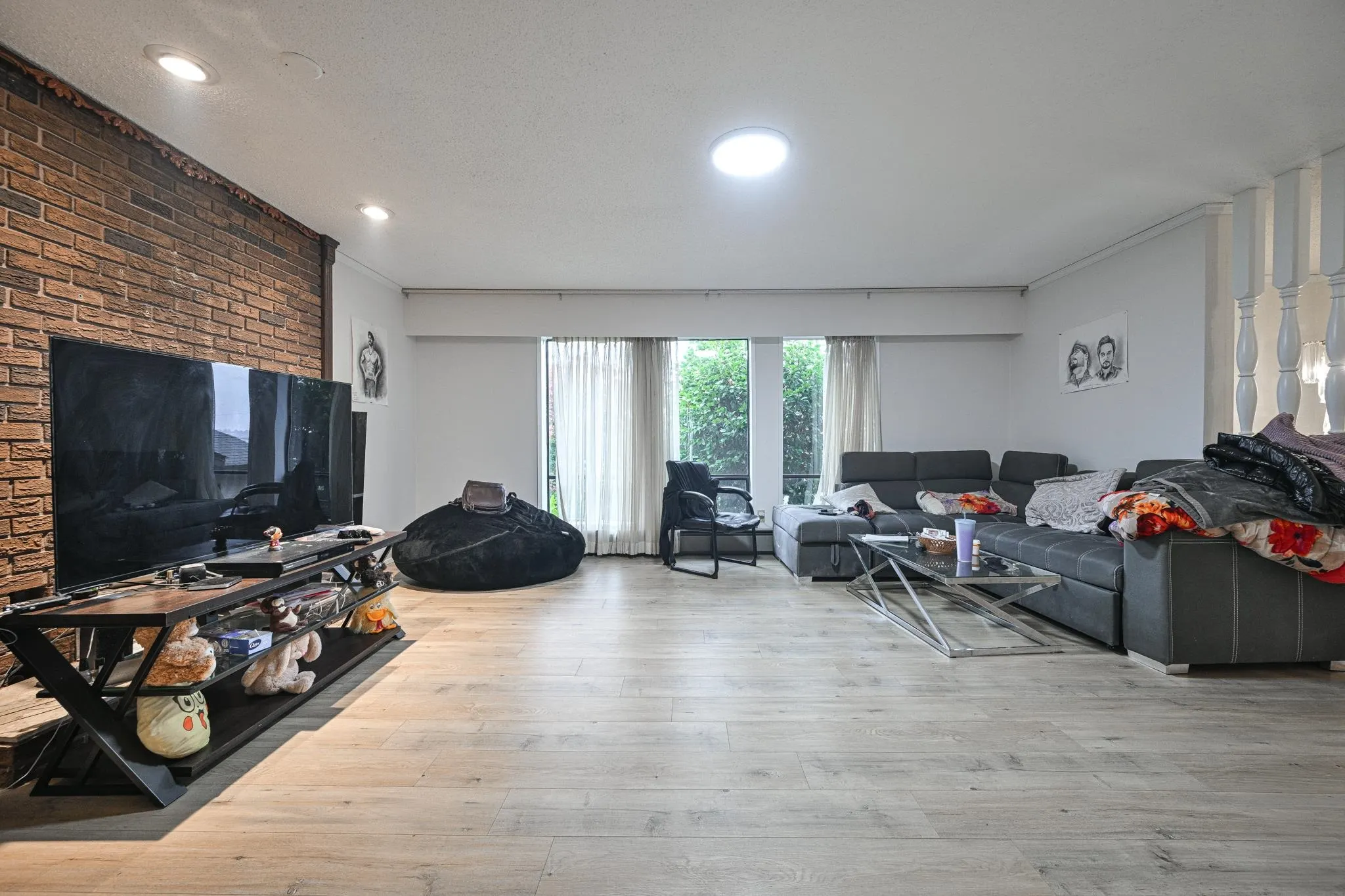 2272 Bevan Crescent