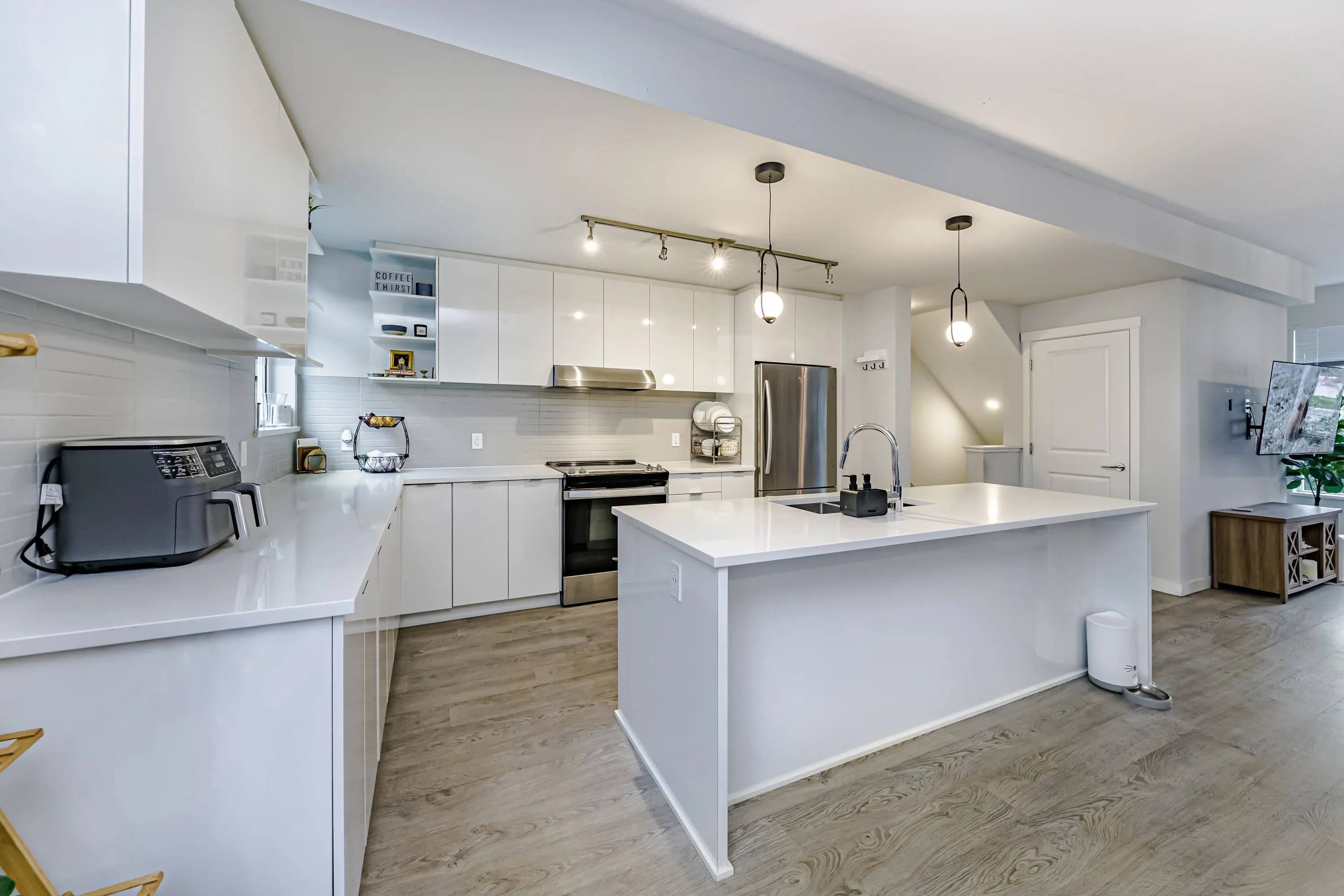 3 15151 Edmund Drive