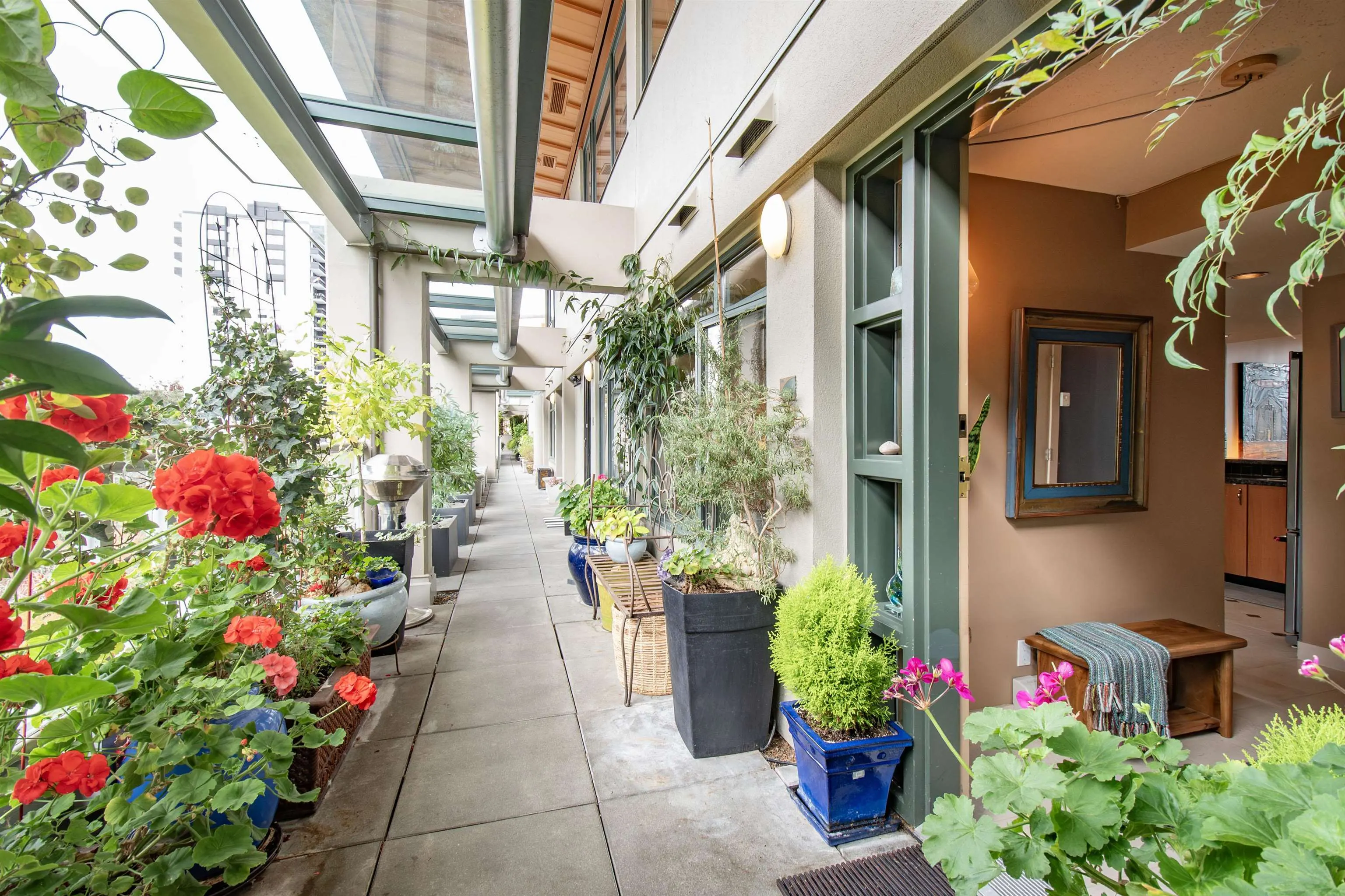 PH4 1688 Robson Street