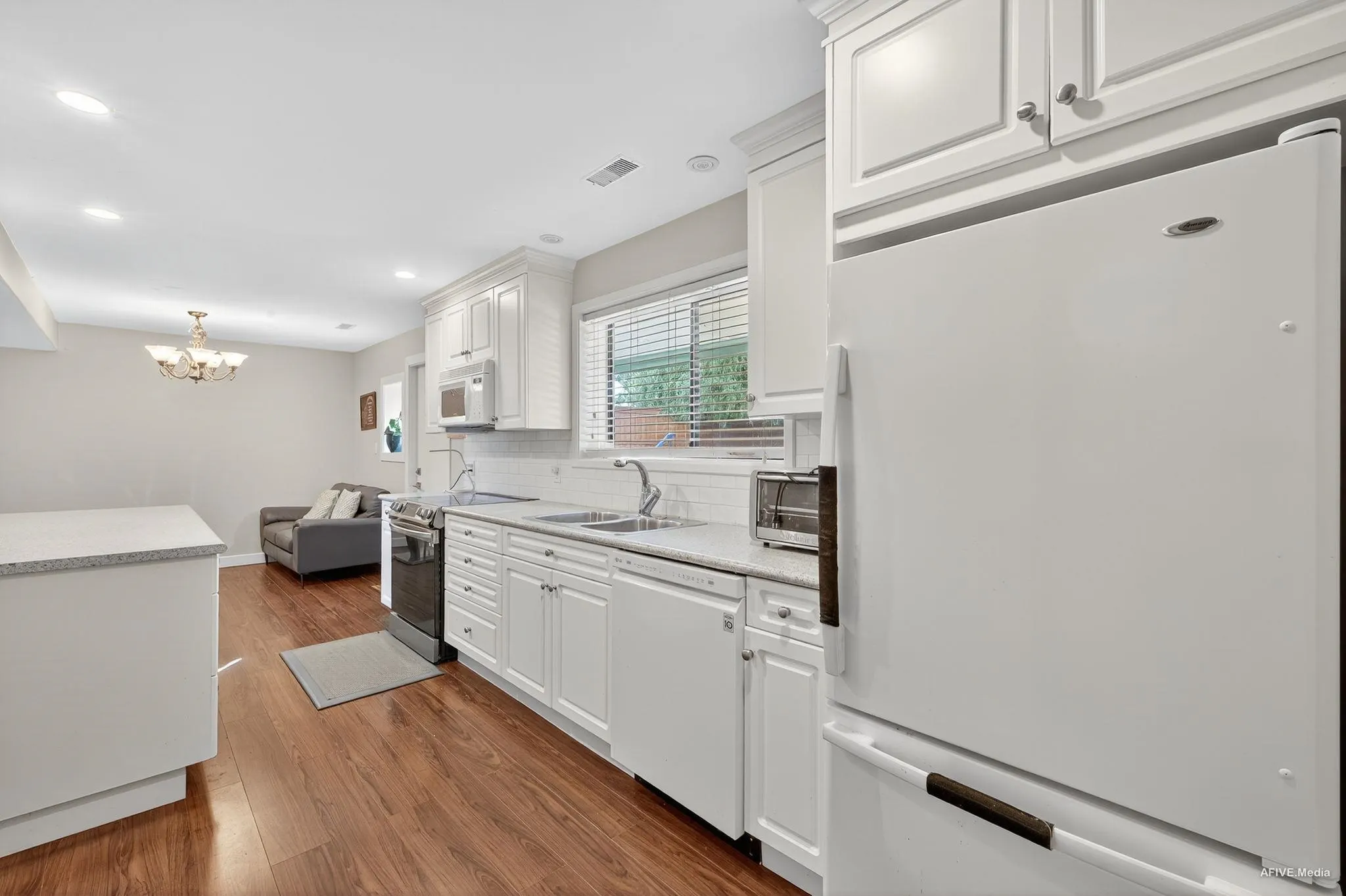 3443 Shuswap Terrace