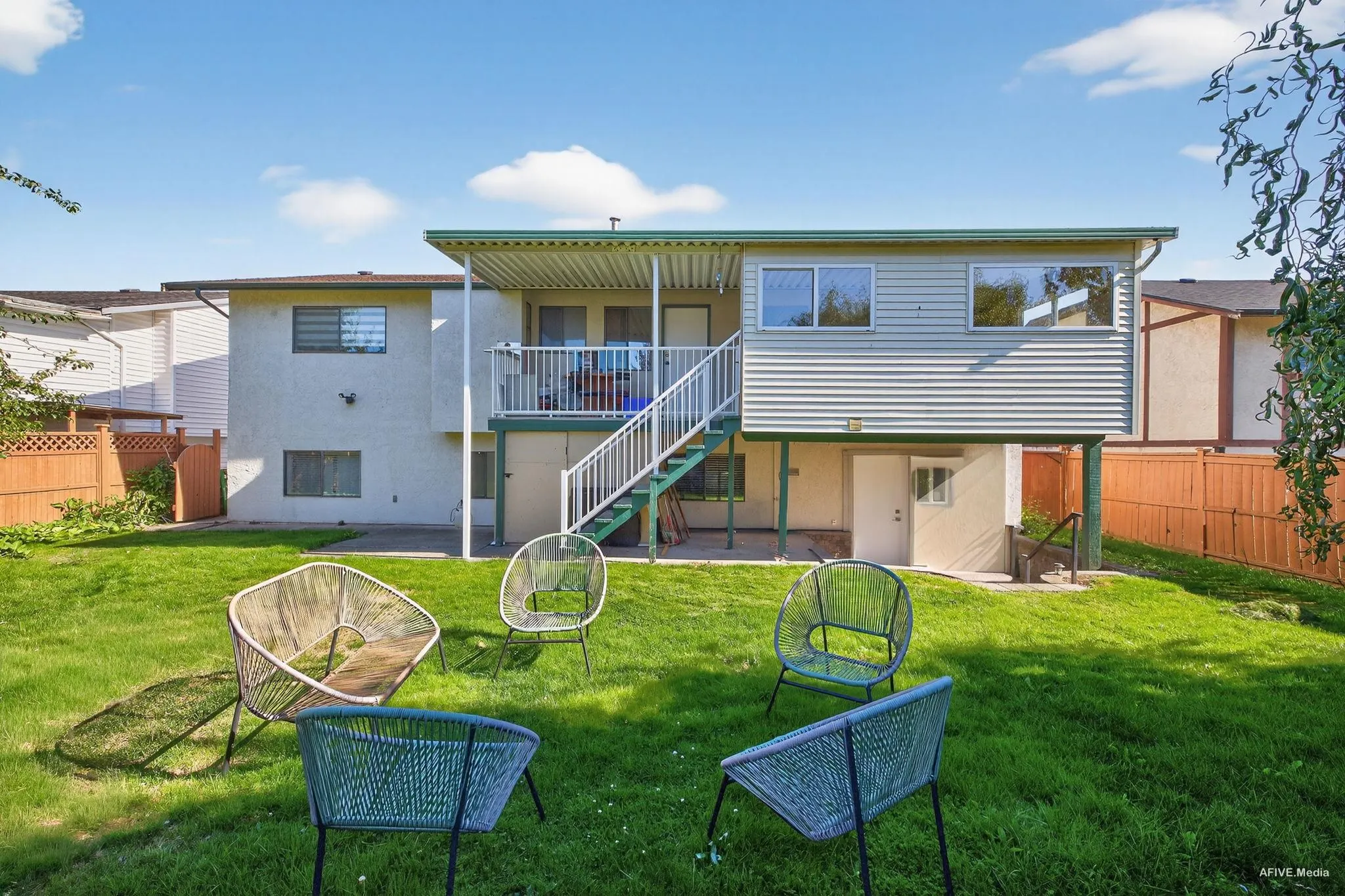 3443 Shuswap Terrace